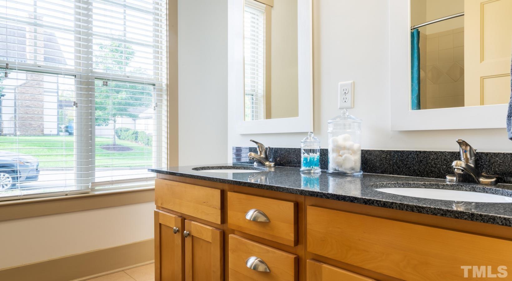 Chapel Hill, North Carolina 27516, United States, 3 Bedrooms Bedrooms, ,3 BathroomsBathrooms,Residential,Active,43621