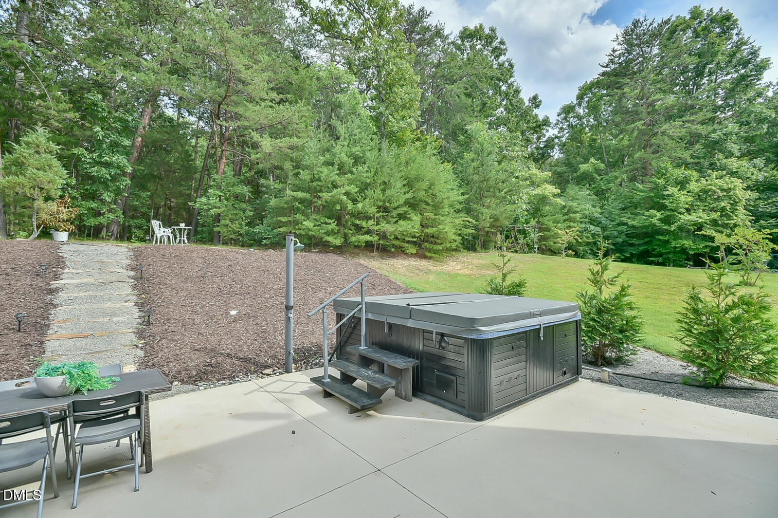 1017 Scotch Pine Way