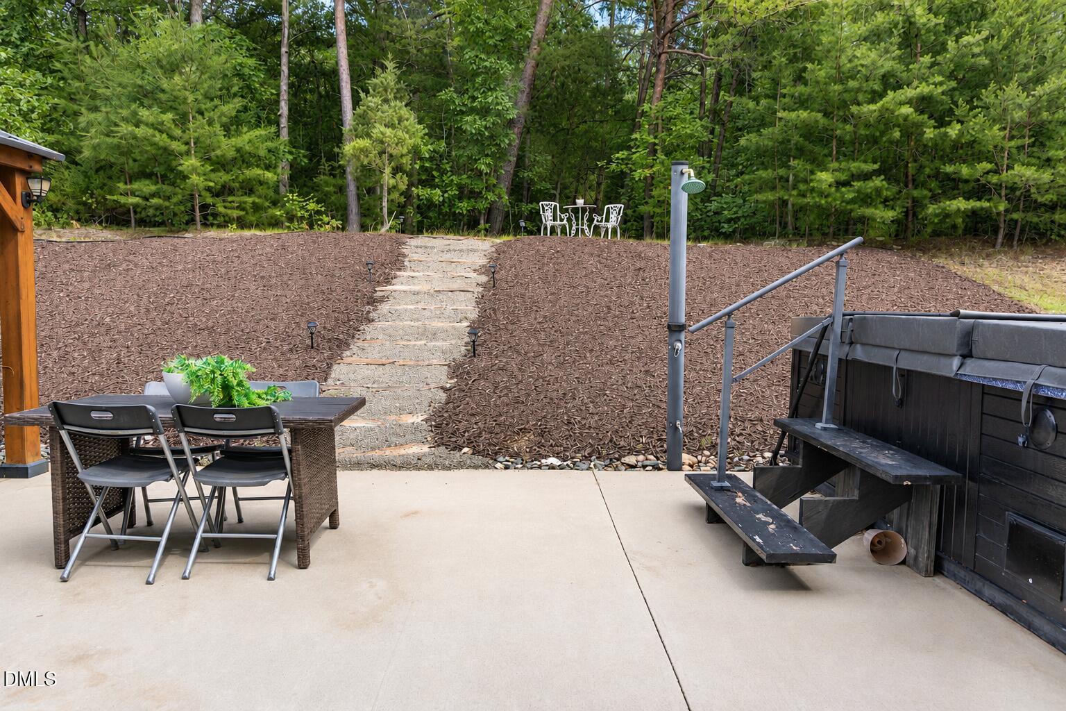 1017 Scotch Pine Way
