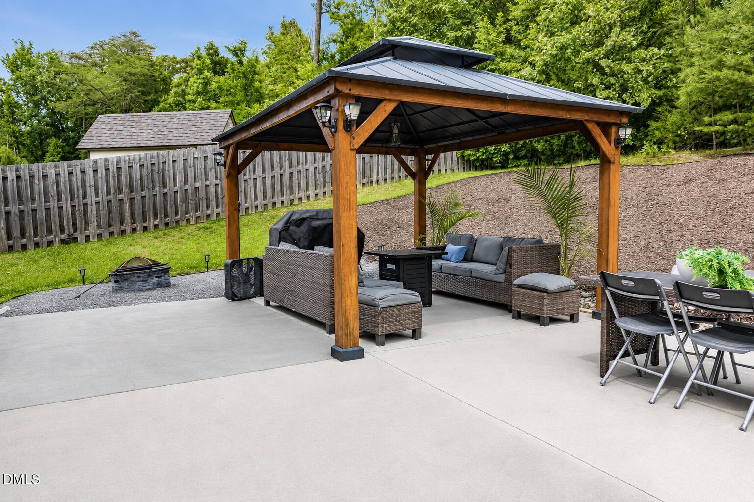 1017 Scotch Pine Way