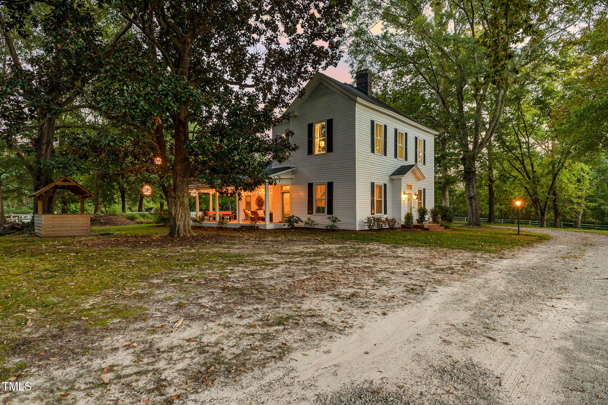 3521 Banks Road