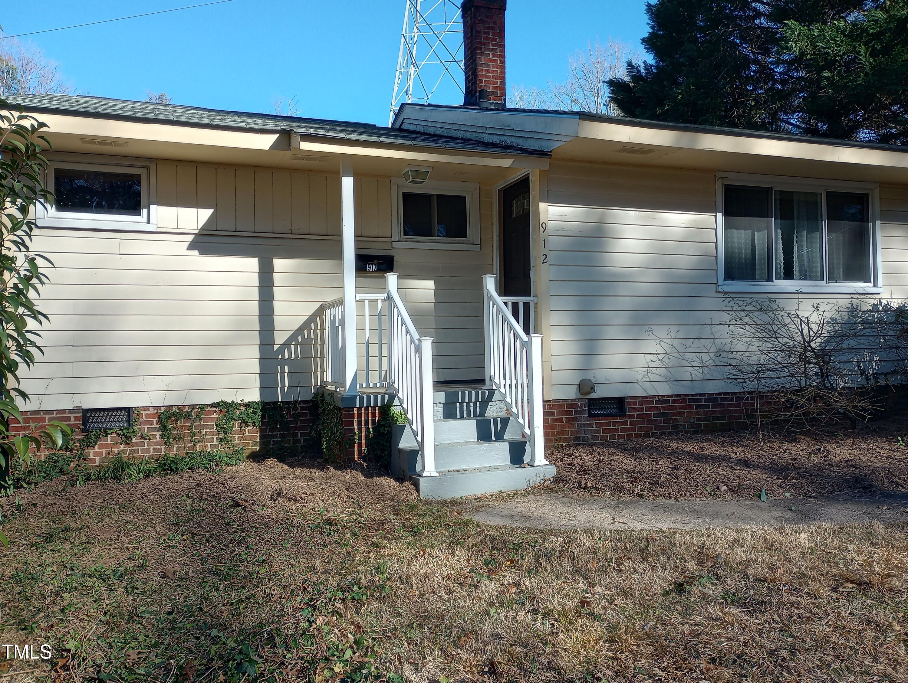 912 Dixie Trail