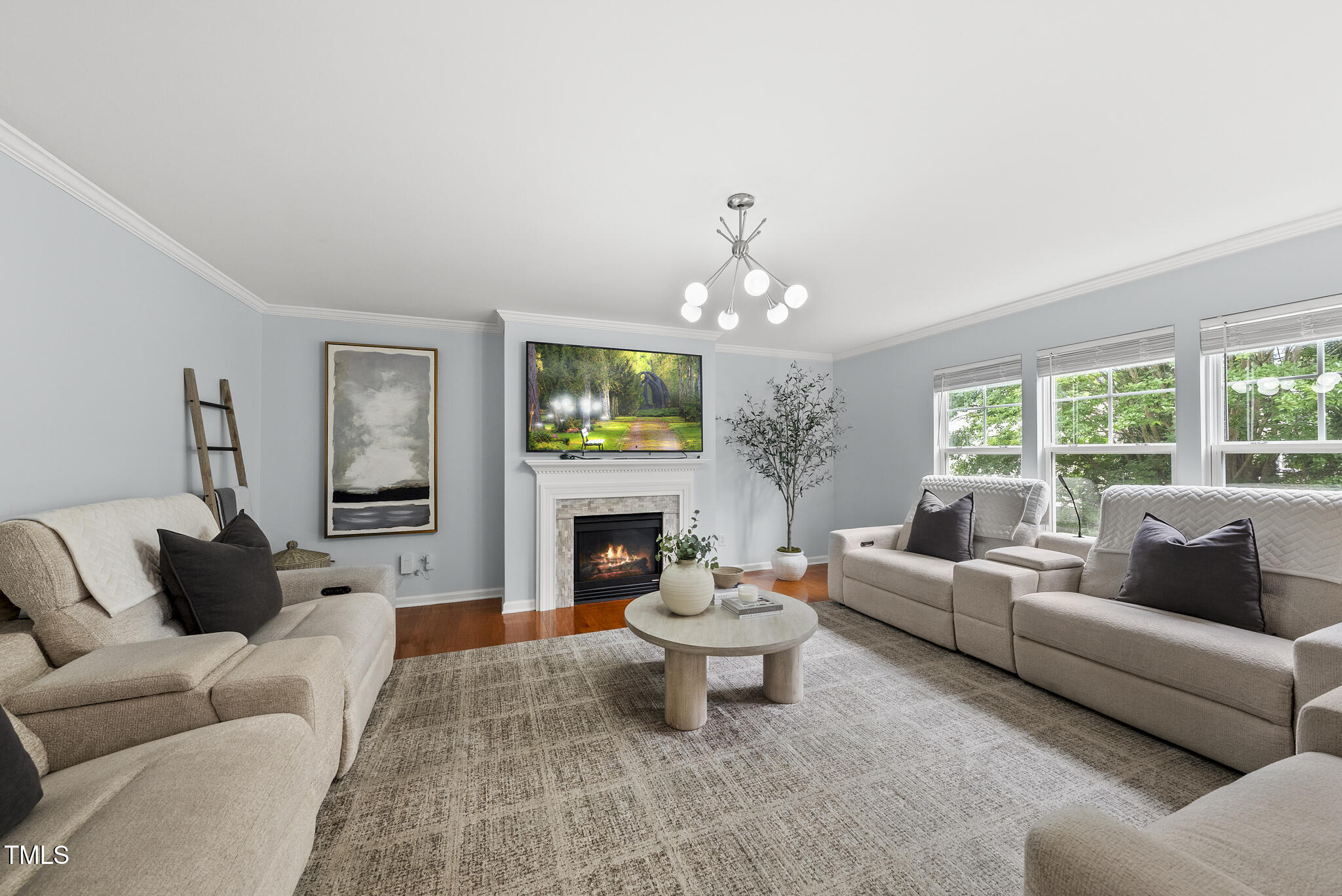 4621 Youngsbury Court