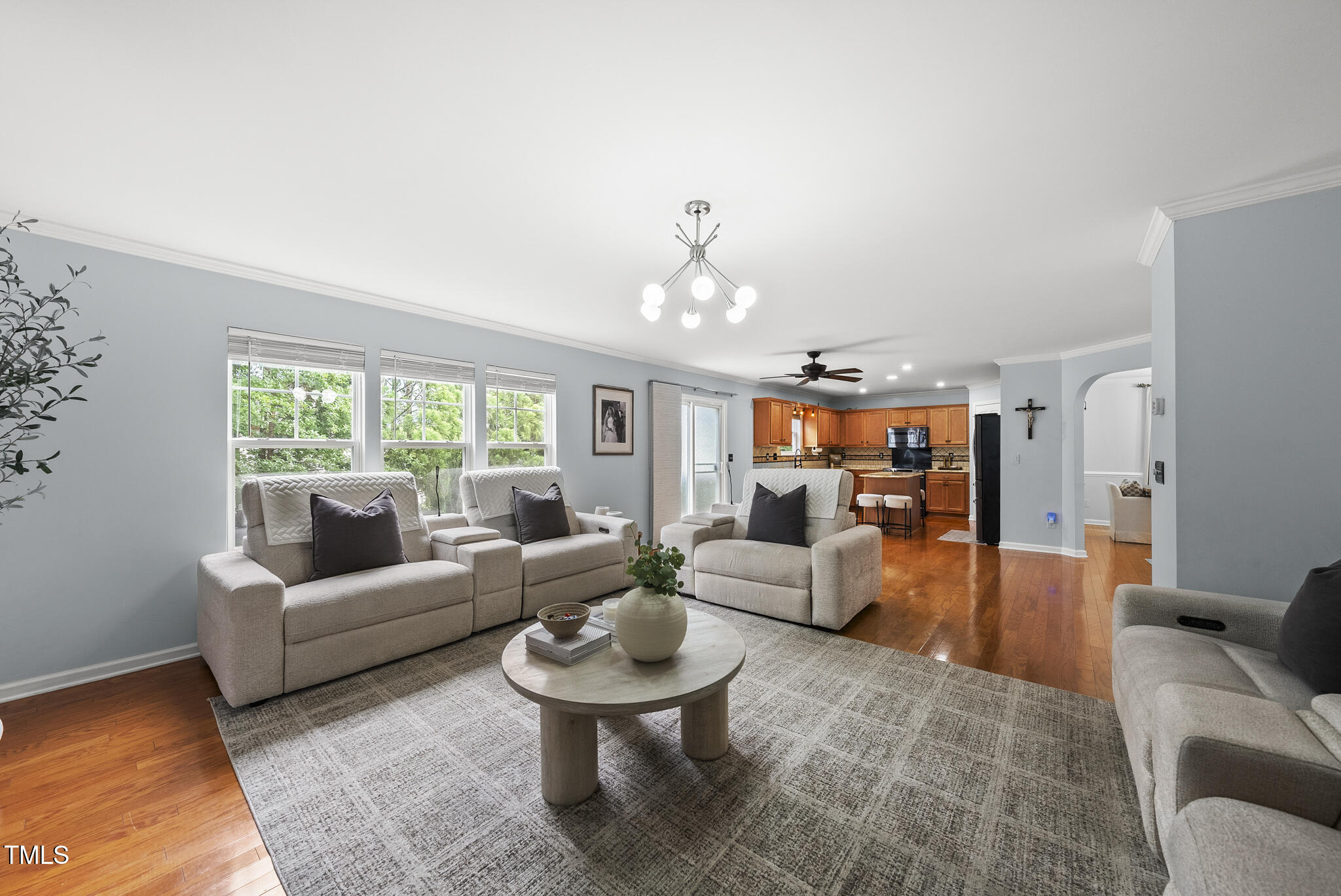 4621 Youngsbury Court
