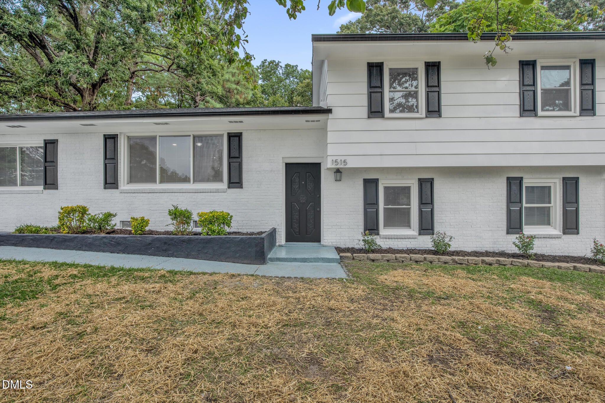 1515 Grandview Drive