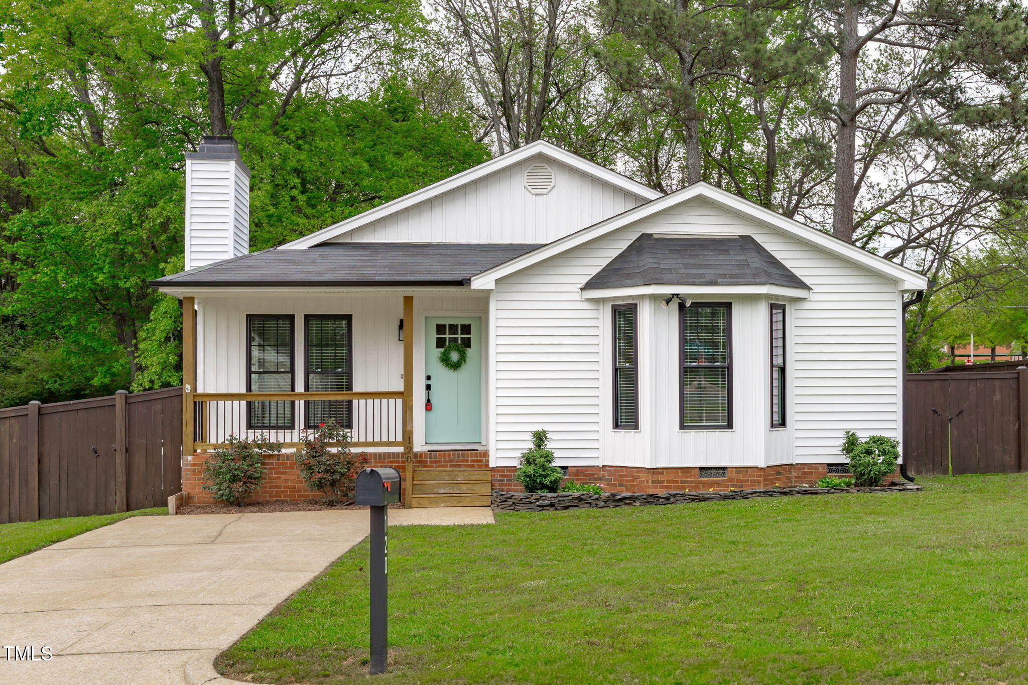 120 Cabrita Court