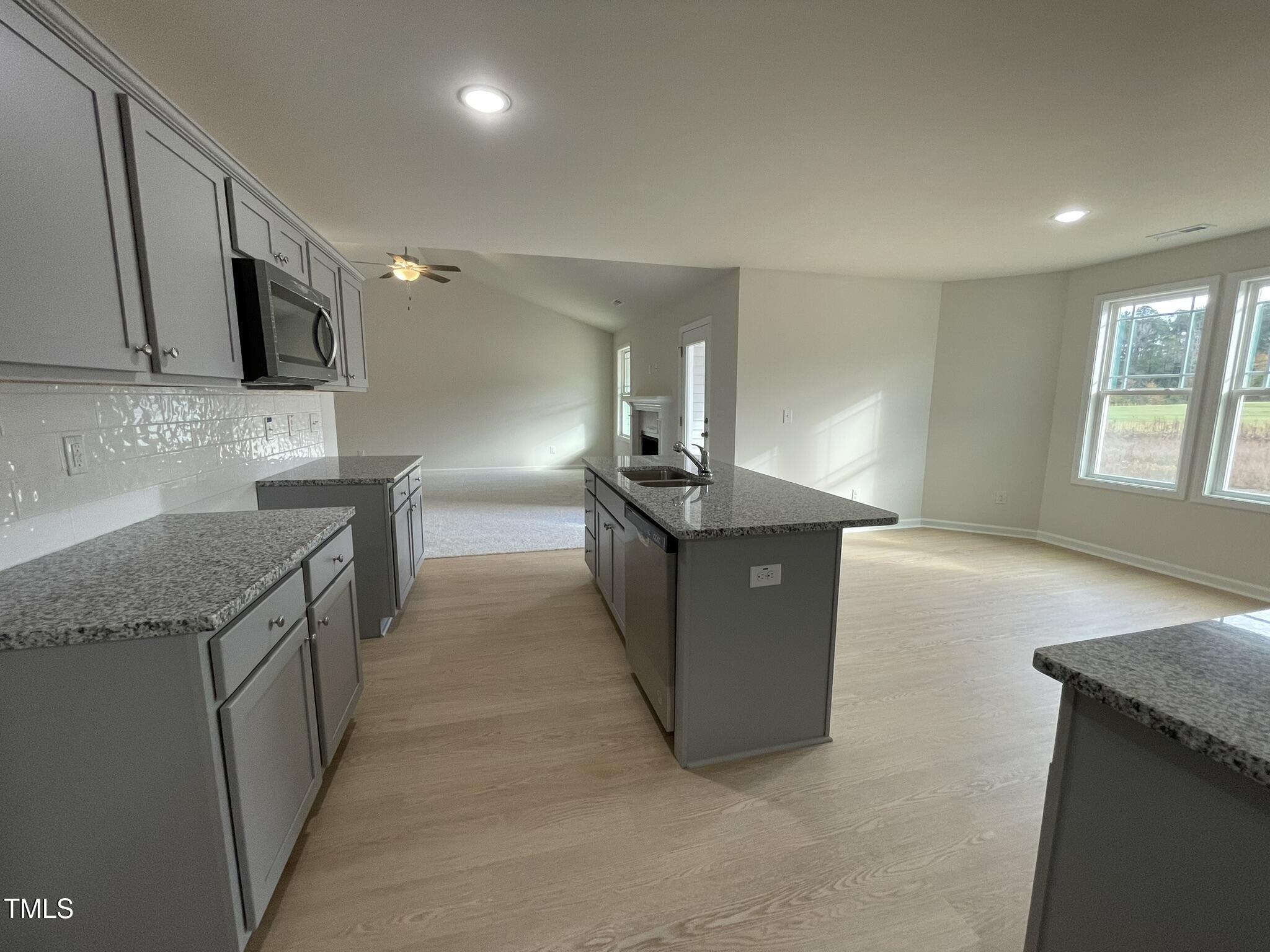 172 Tulipfield Way