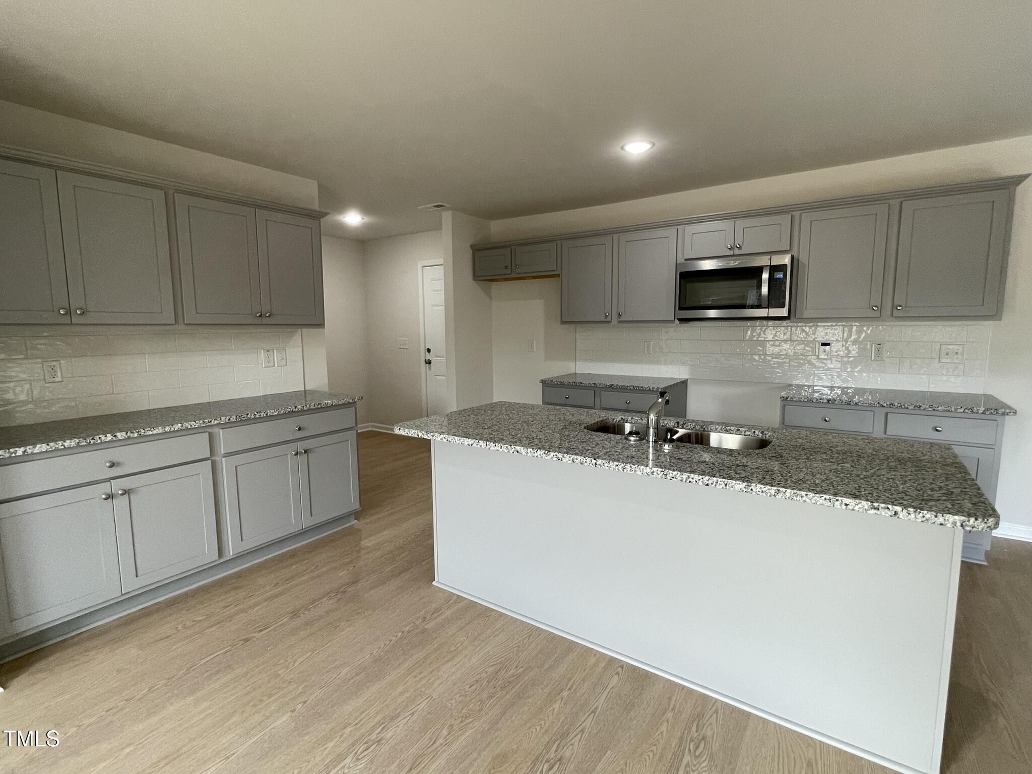 172 Tulipfield Way