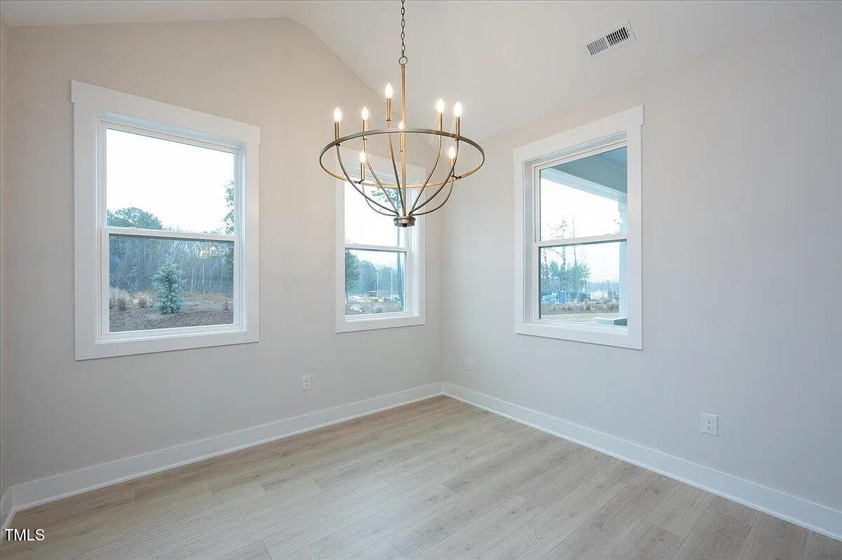 555 Vine Parkway