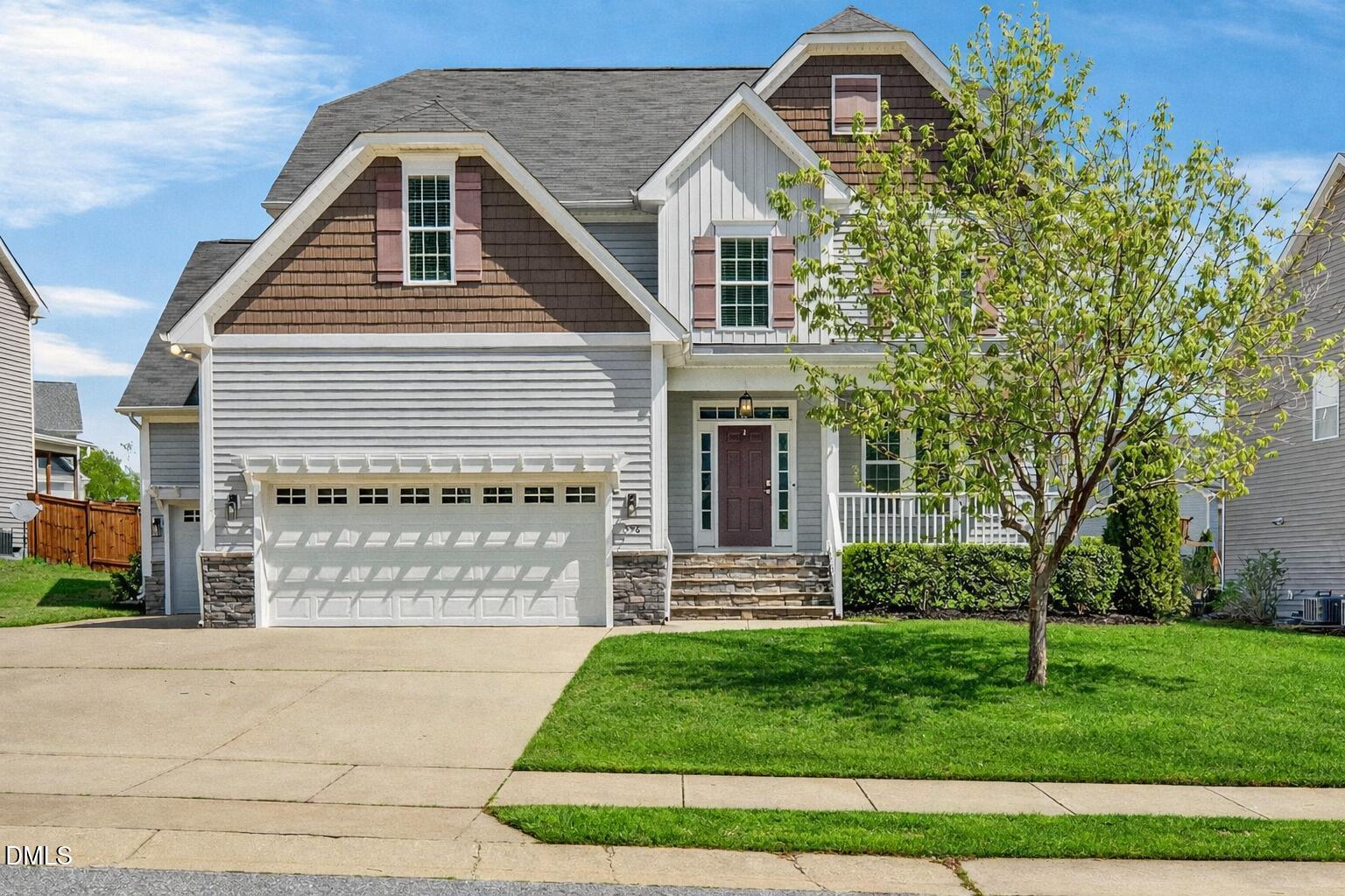 556 Crimson Oak Lane