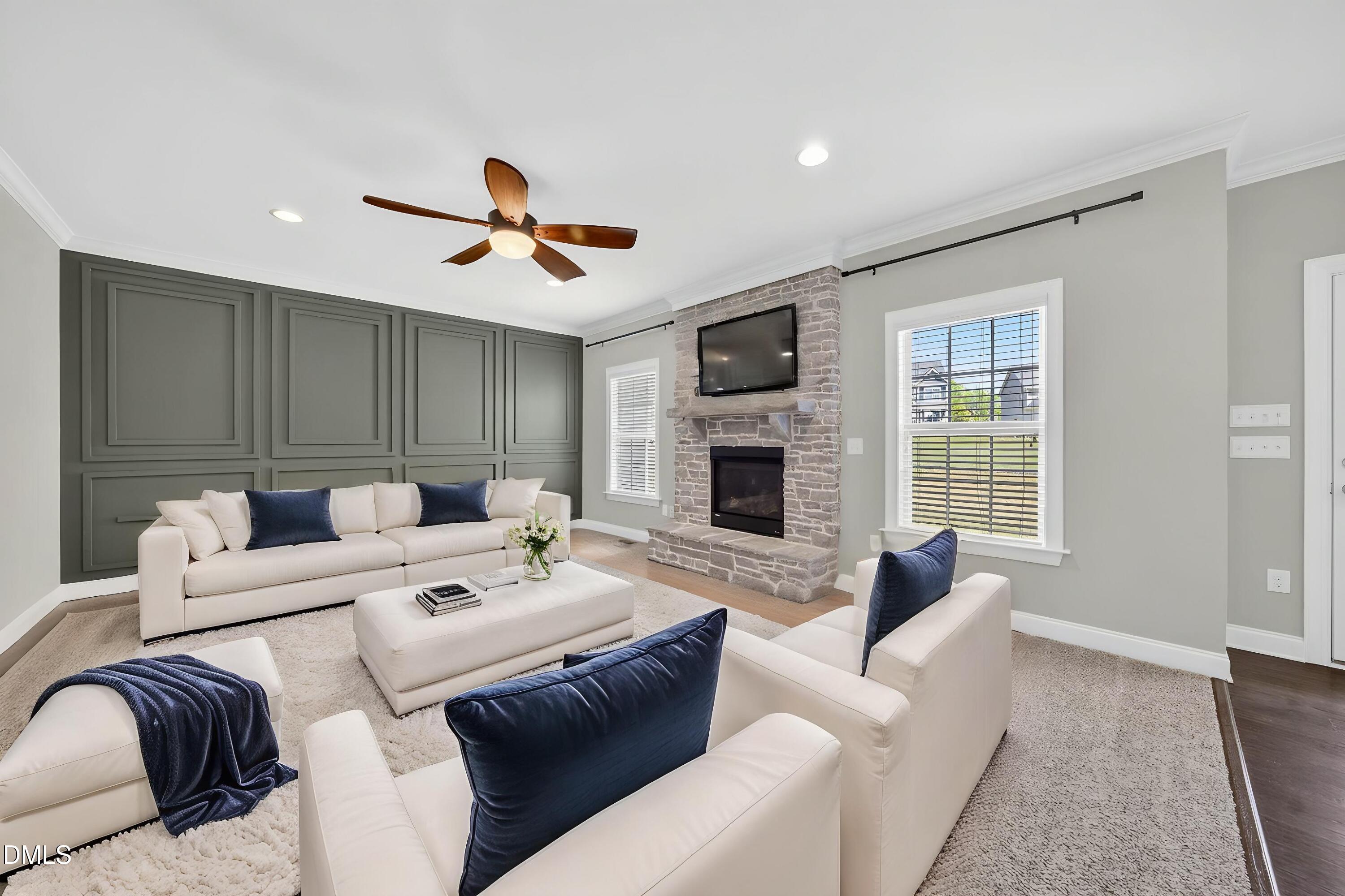 556 Crimson Oak Lane