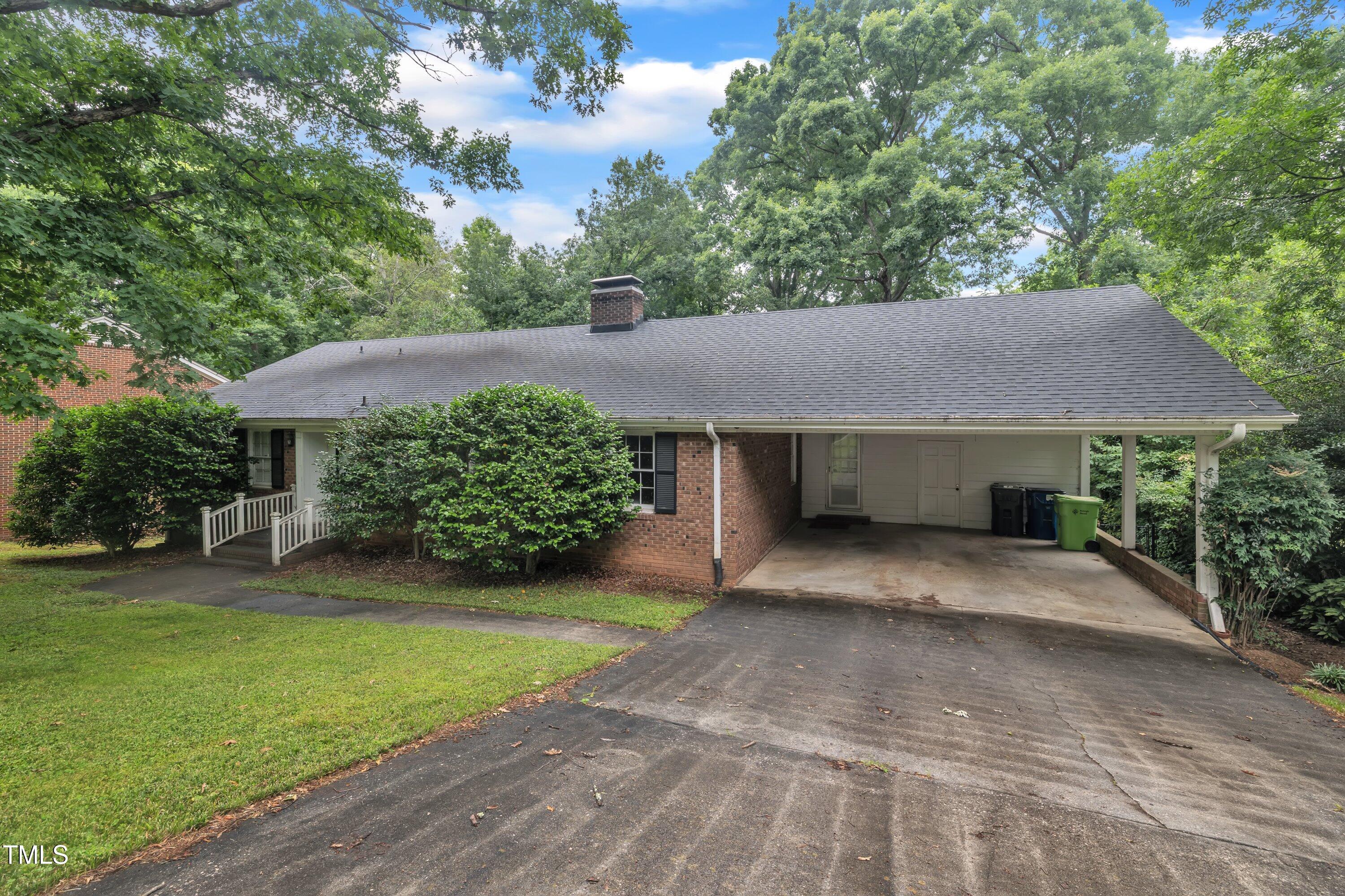 3304 Redbud Lane