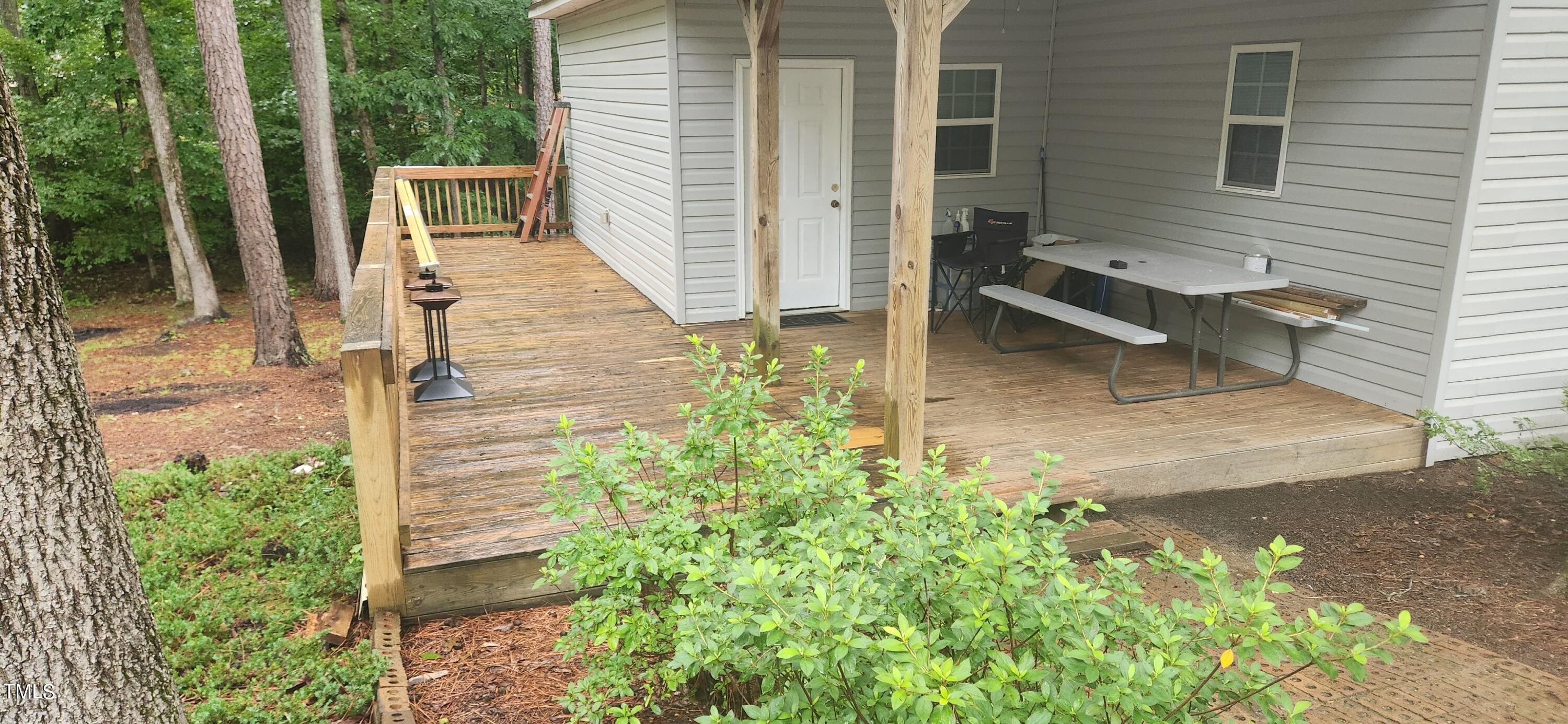 122 N Natchez Drive