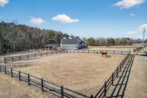 794 Cobb Road Benson NC 27504