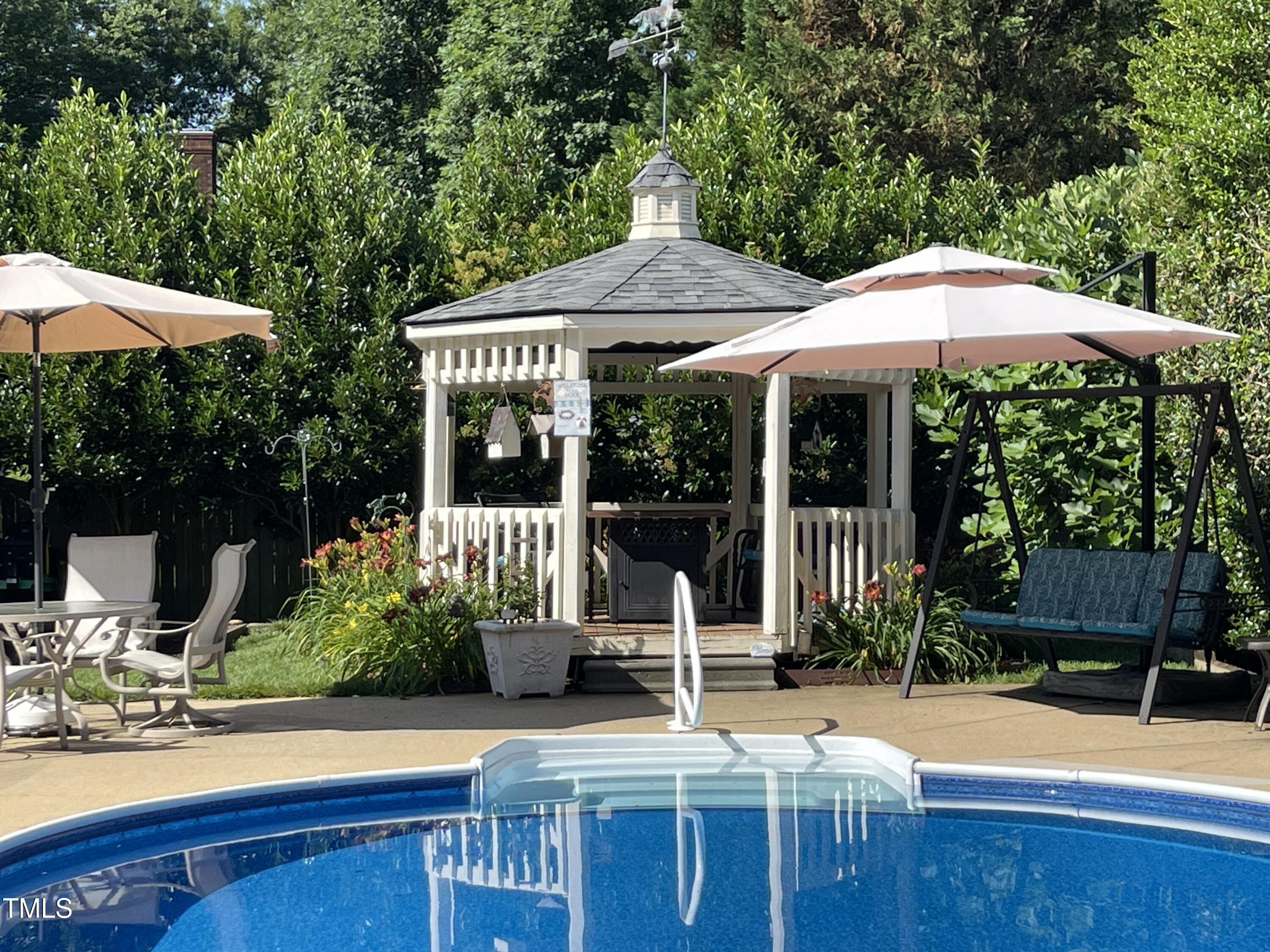 102 Forest Edge Drive