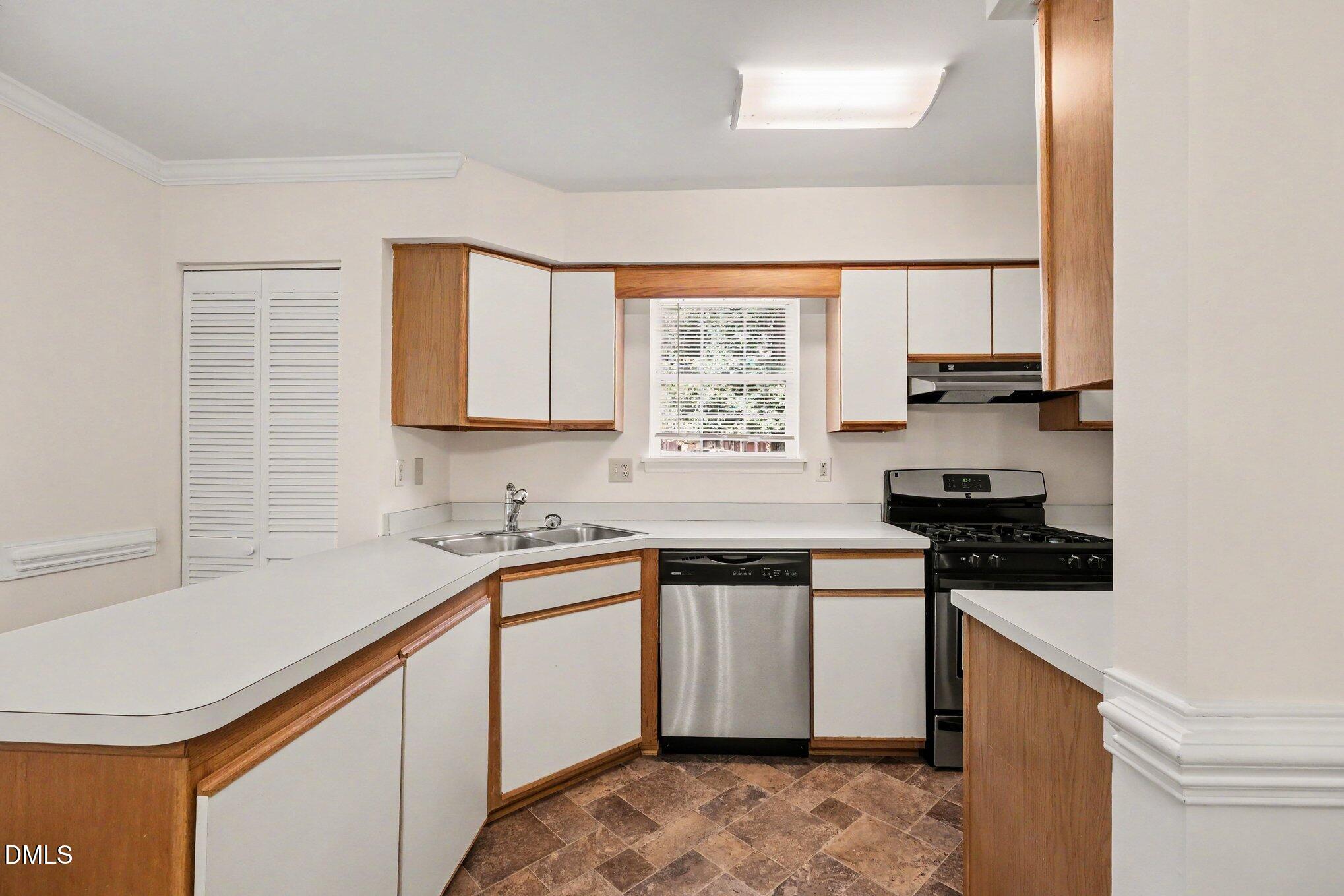 473 Summerwalk Circle