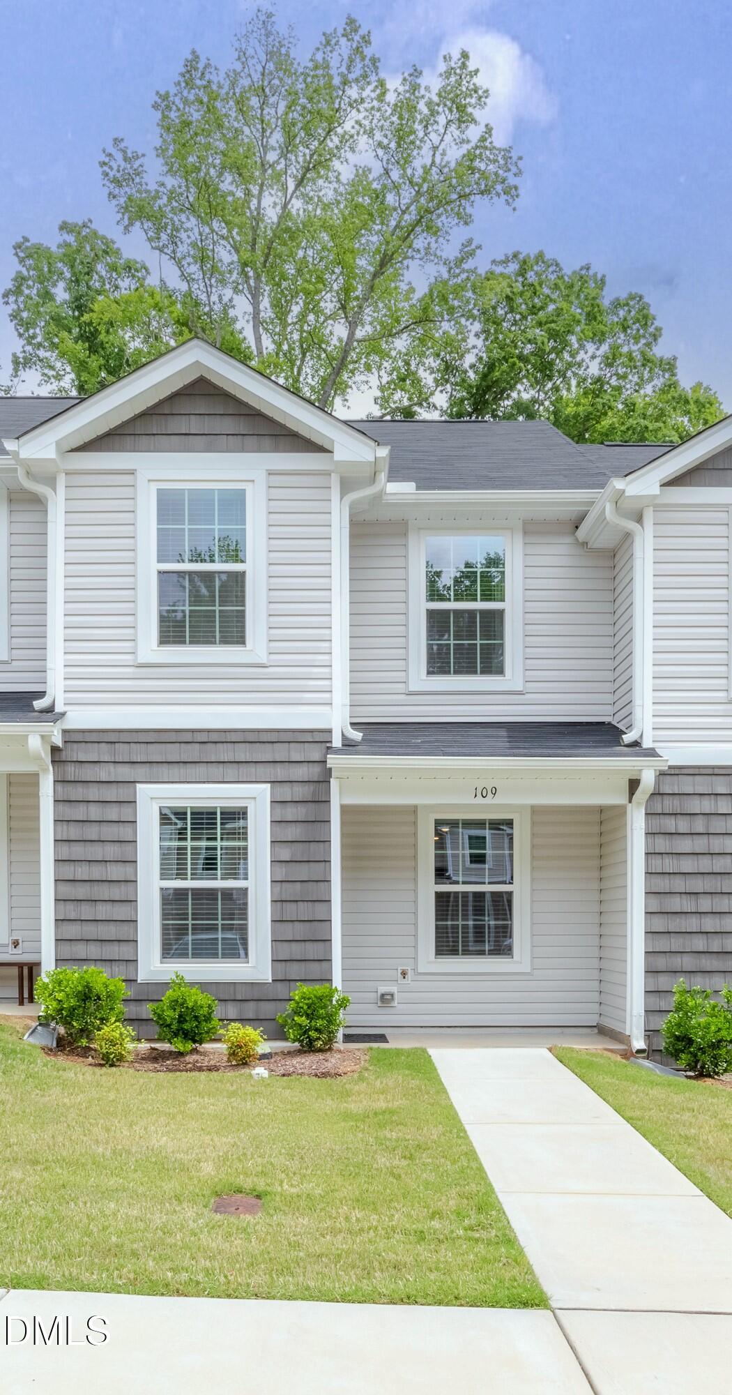 918 E Green Street F109