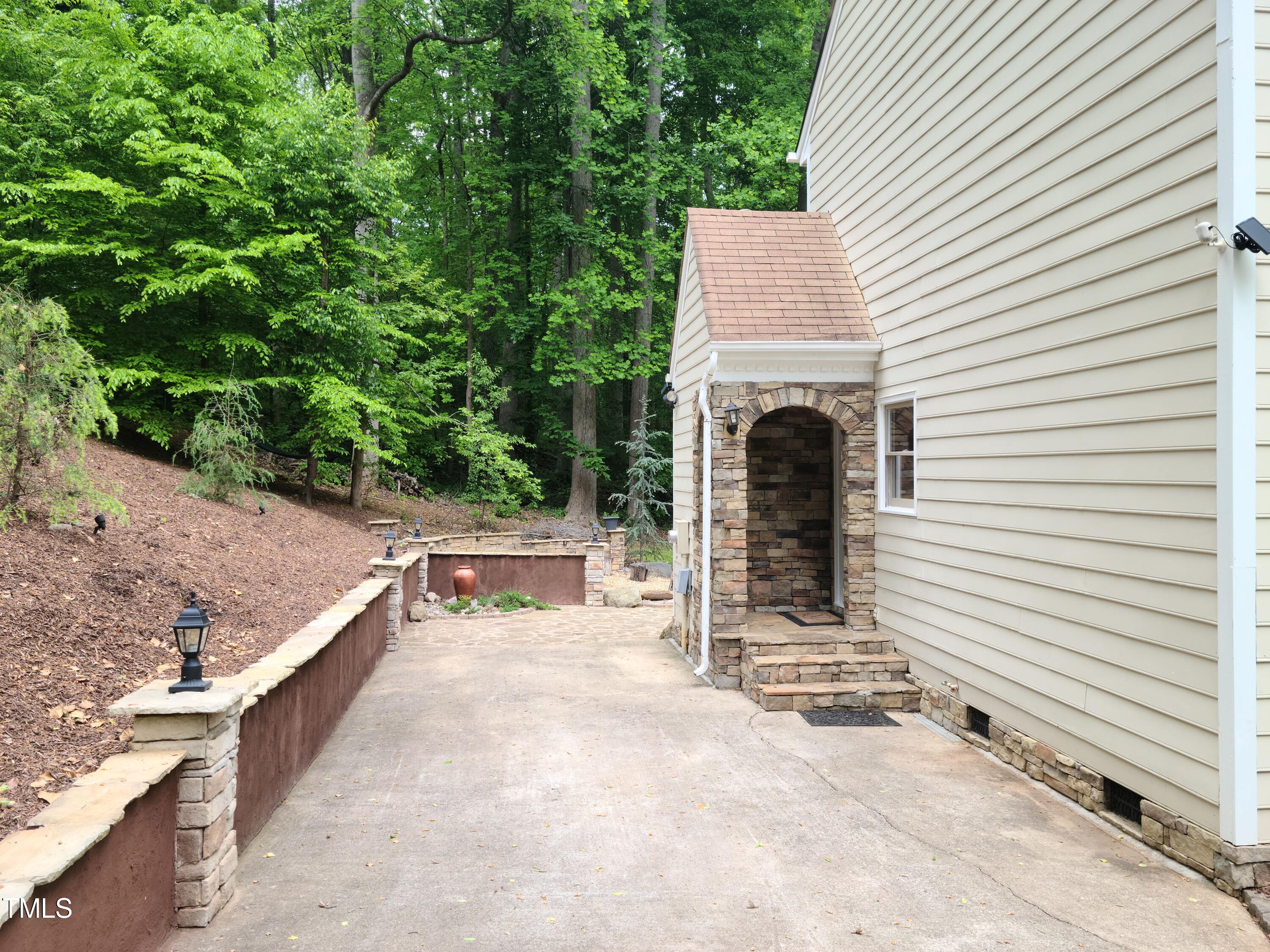 938 Ivy Lane