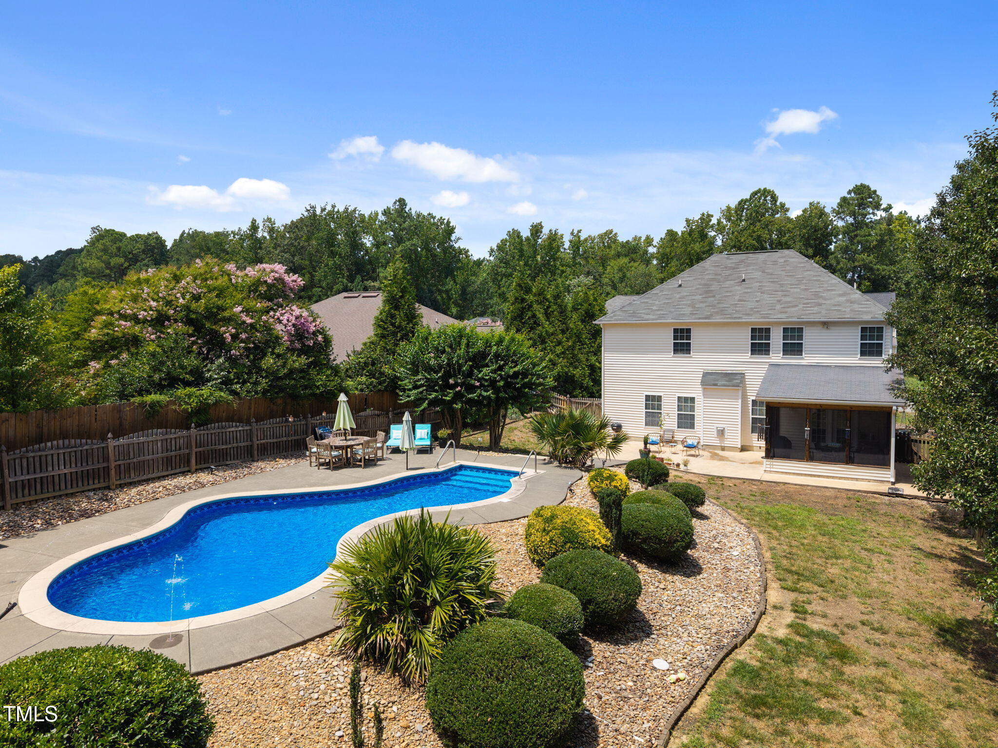 910 Woodland Road