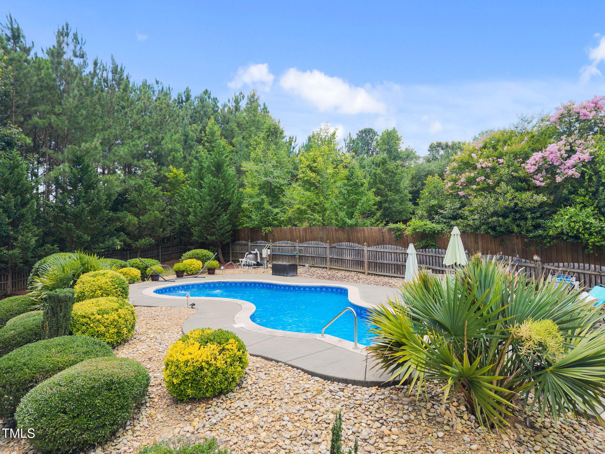 910 Woodland Road