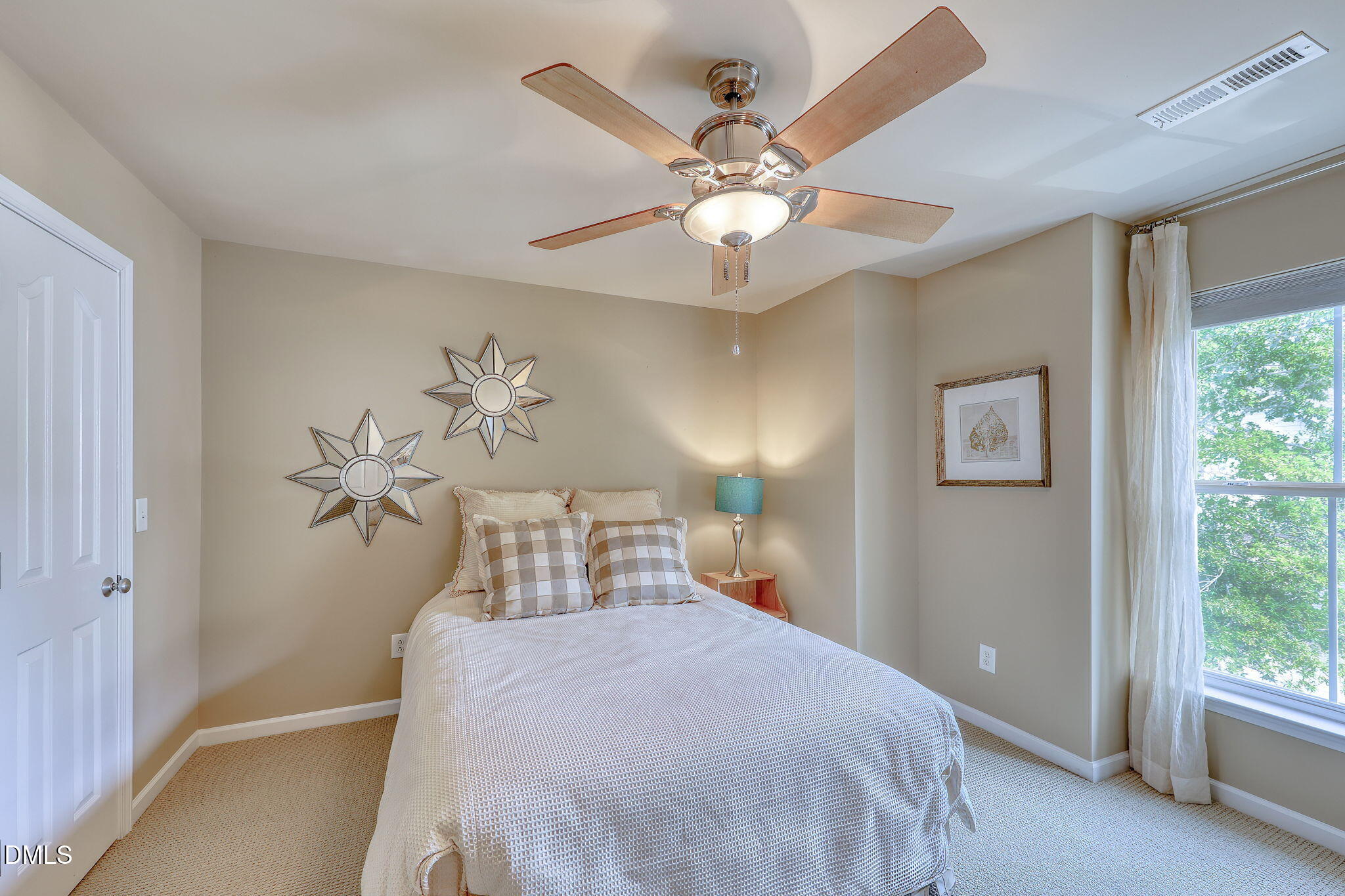 Cary, North Carolina 27519, United States, 3 Bedrooms Bedrooms, ,3 BathroomsBathrooms,Residential,Pending,216502