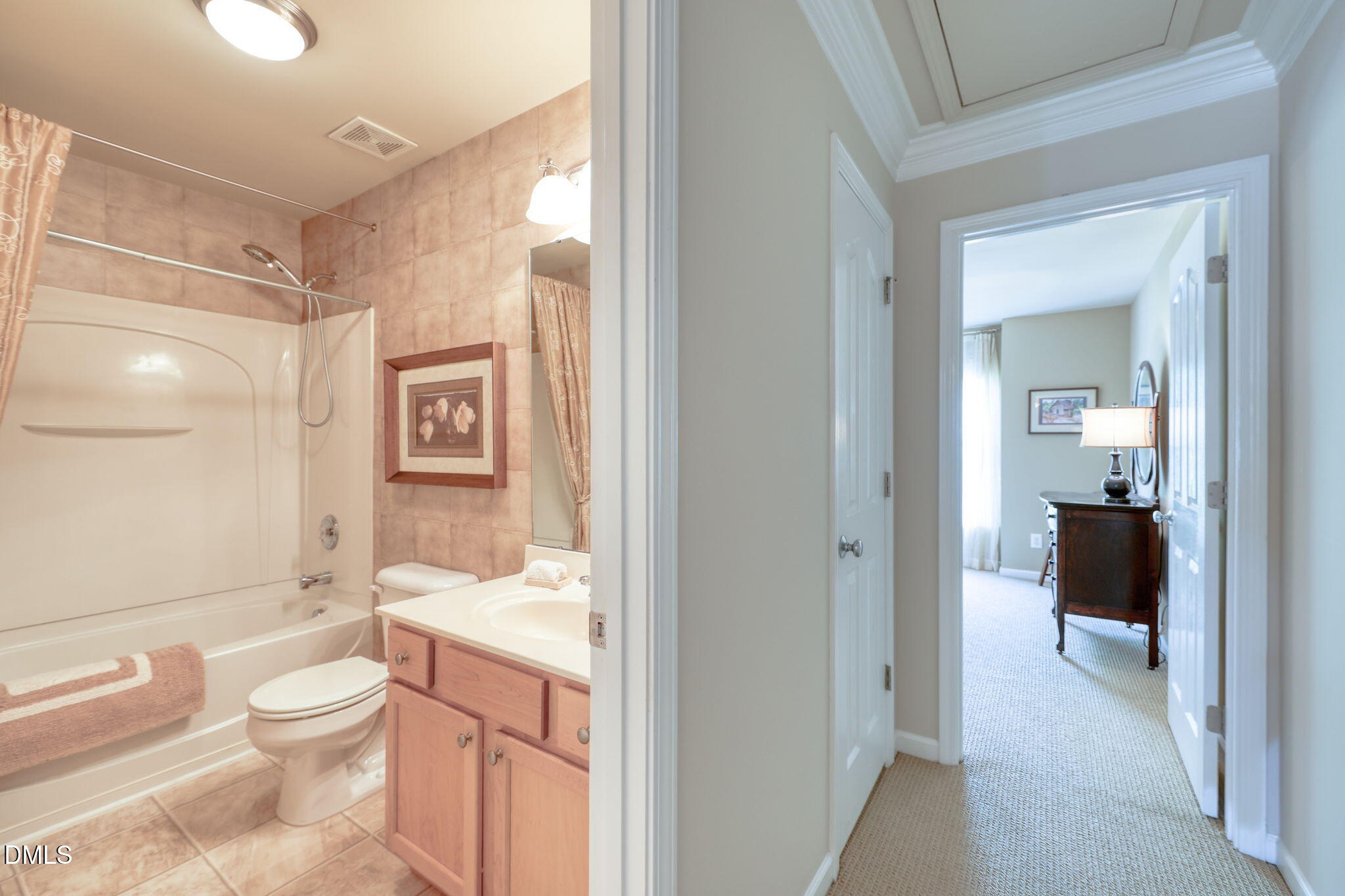 Cary, North Carolina 27519, United States, 3 Bedrooms Bedrooms, ,3 BathroomsBathrooms,Residential,Pending,216502