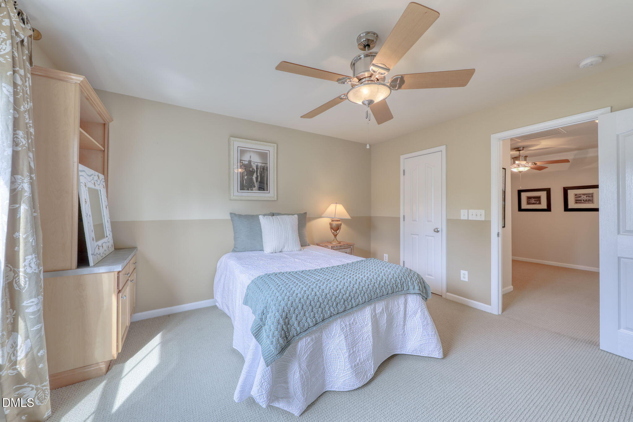 Cary, North Carolina 27519, United States, 3 Bedrooms Bedrooms, ,3 BathroomsBathrooms,Residential,Pending,216502