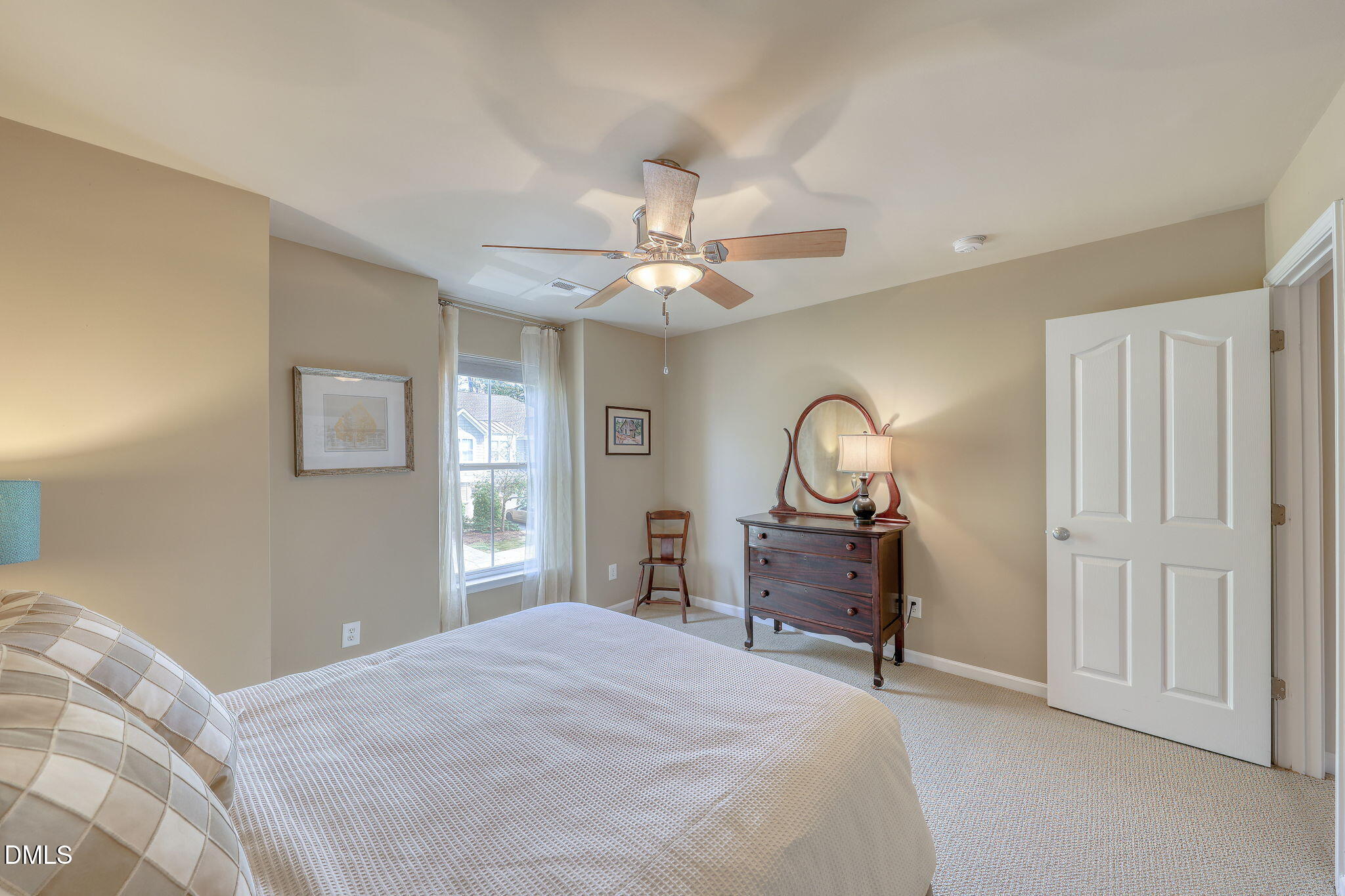 Cary, North Carolina 27519, United States, 3 Bedrooms Bedrooms, ,3 BathroomsBathrooms,Residential,Pending,216502