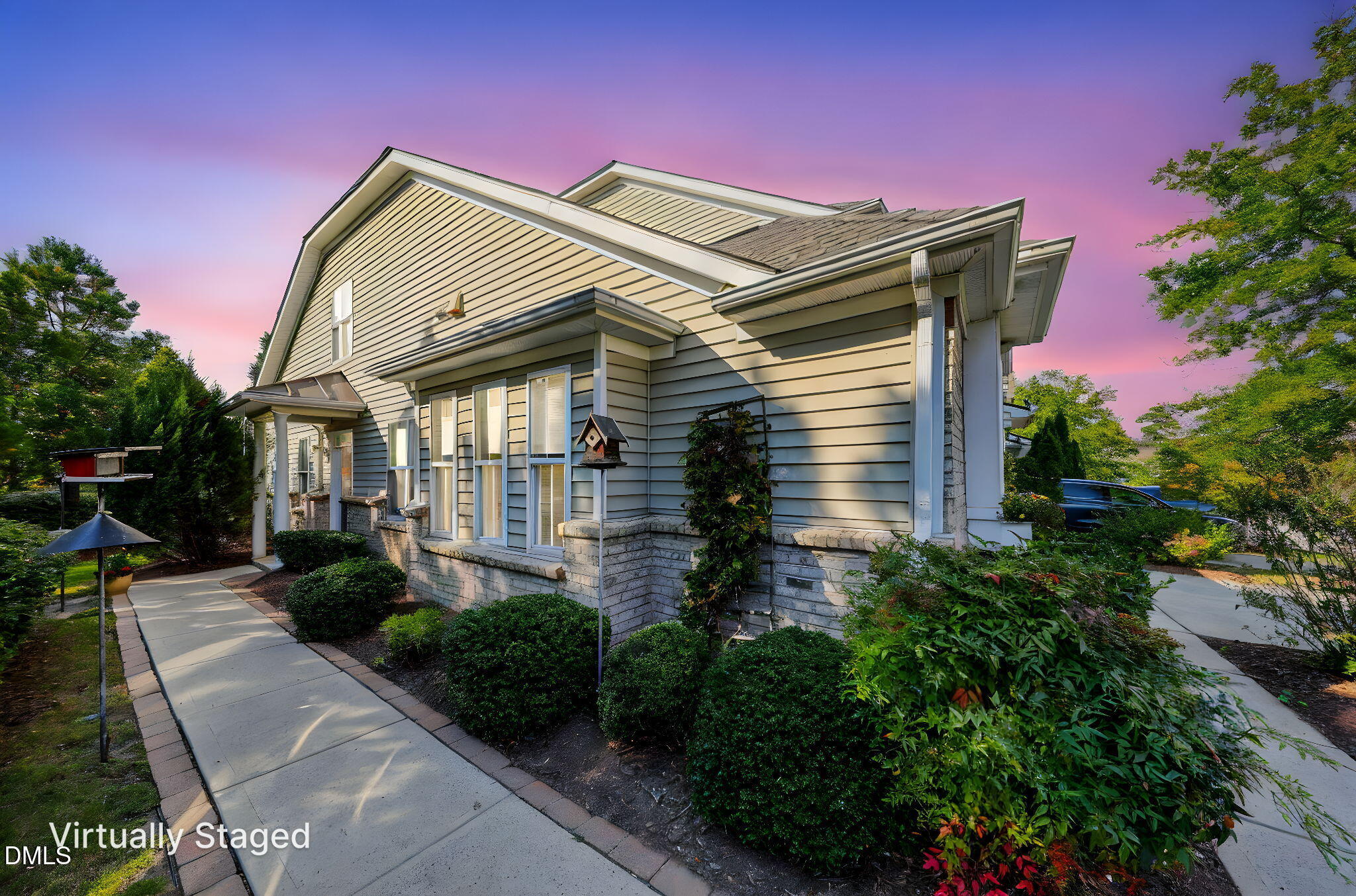 Cary, North Carolina 27519, United States, 3 Bedrooms Bedrooms, ,3 BathroomsBathrooms,Residential,Pending,216502