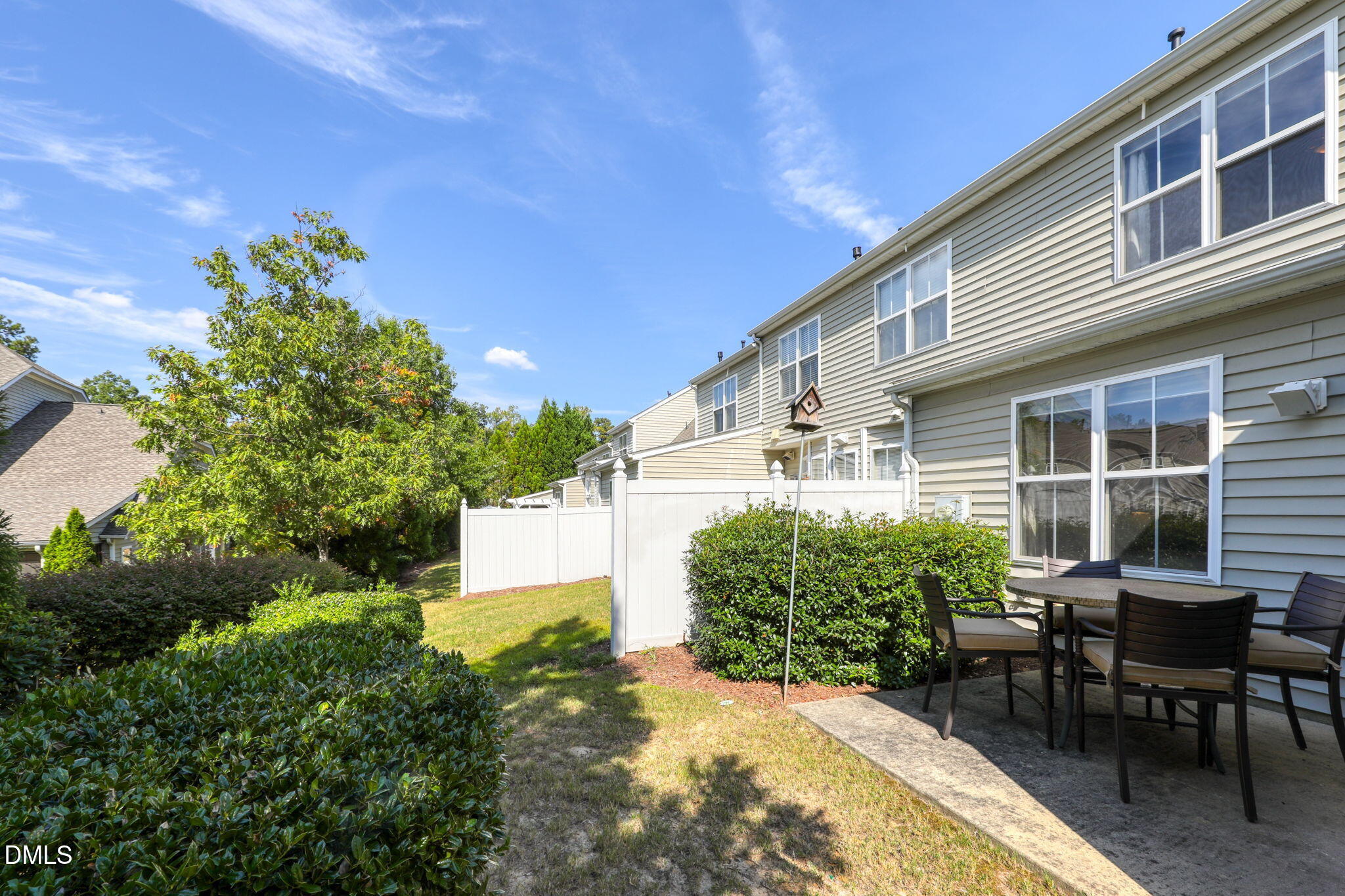 Cary, North Carolina 27519, United States, 3 Bedrooms Bedrooms, ,3 BathroomsBathrooms,Residential,Pending,216502