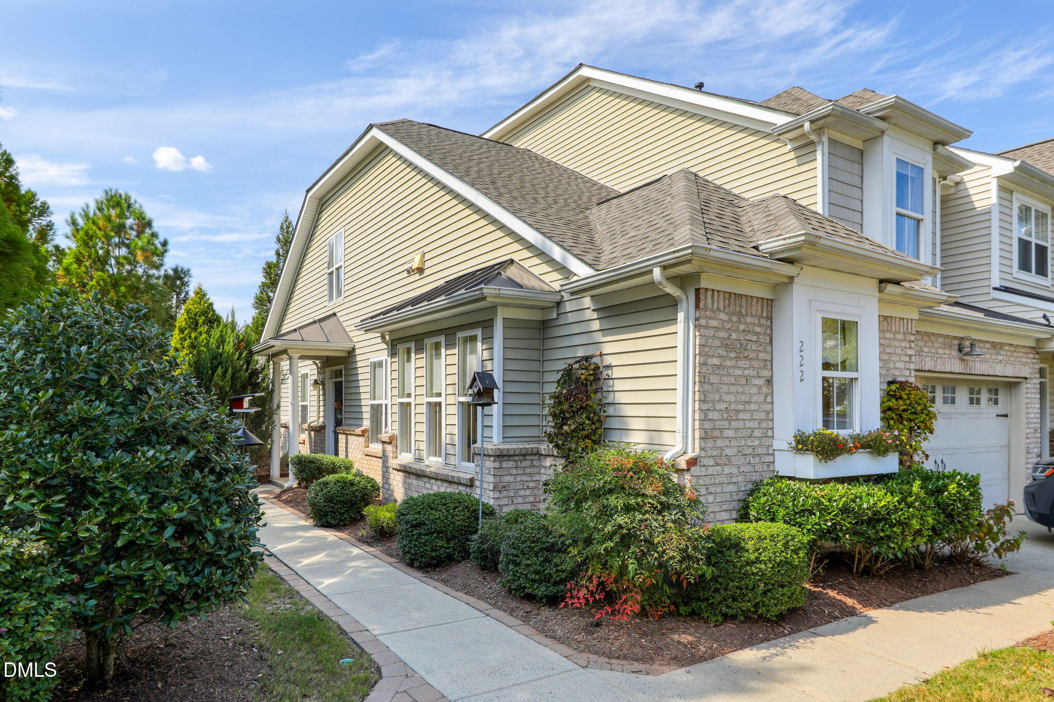 Cary, North Carolina 27519, United States, 3 Bedrooms Bedrooms, ,3 BathroomsBathrooms,Residential,Pending,216502