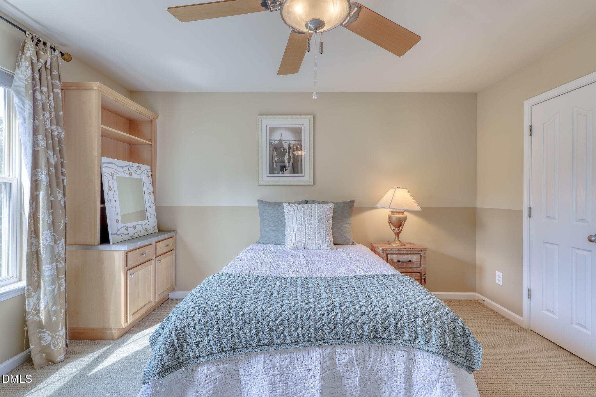 Cary, North Carolina 27519, United States, 3 Bedrooms Bedrooms, ,3 BathroomsBathrooms,Residential,Pending,216502