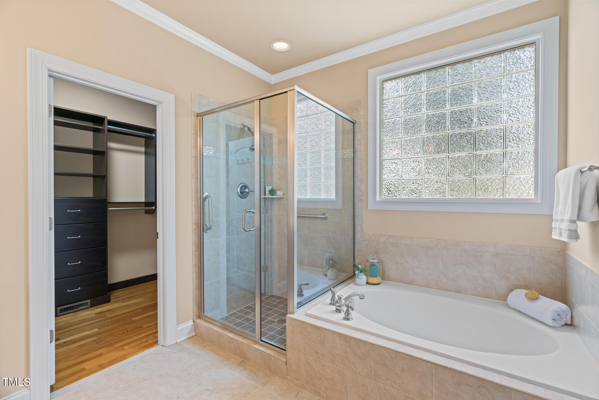 Apex, North Carolina 27539, United States, 3 Bedrooms Bedrooms, ,2 BathroomsBathrooms,Residential,Pending,140657