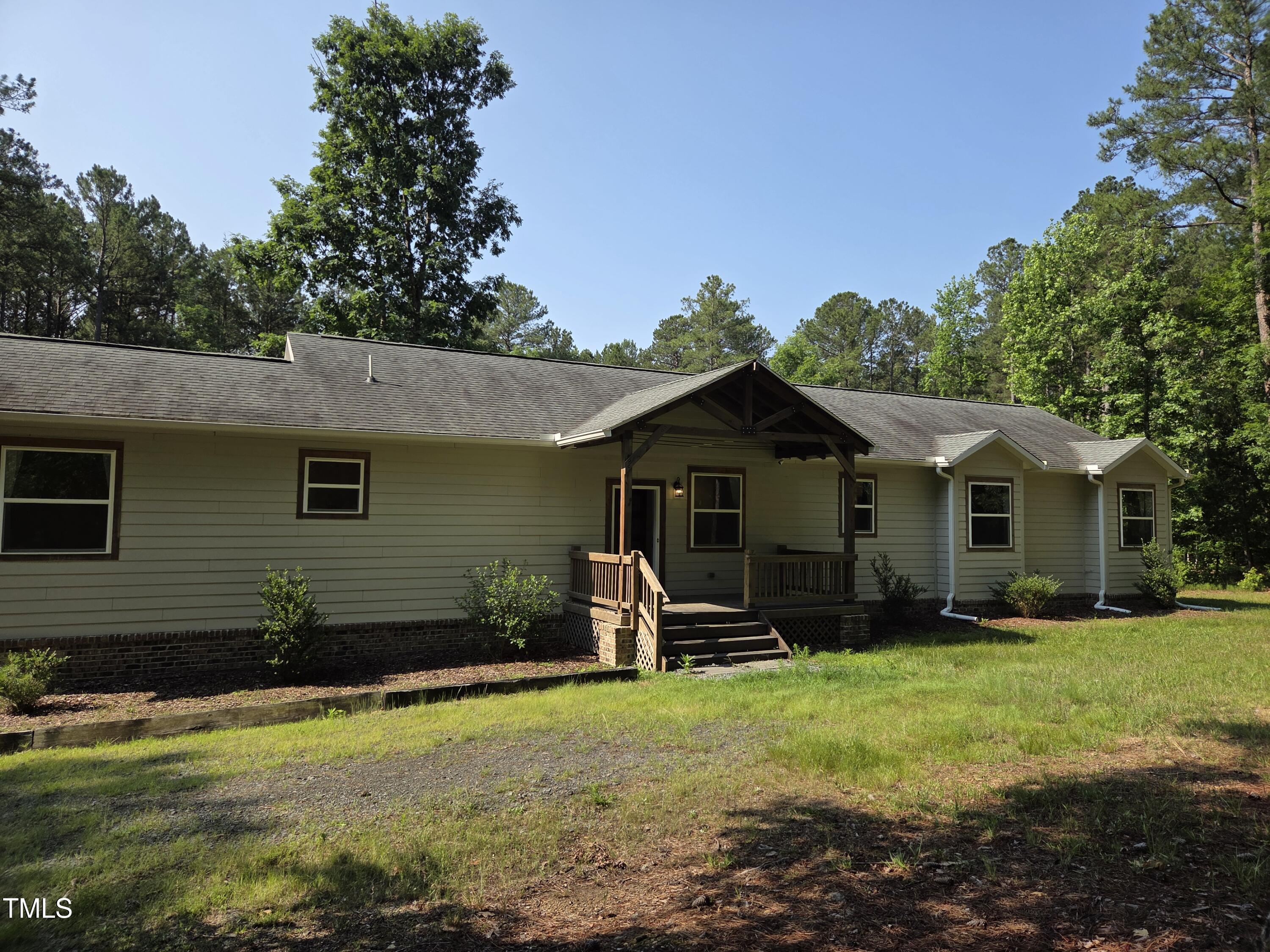 7815 Dodsons Crossroads