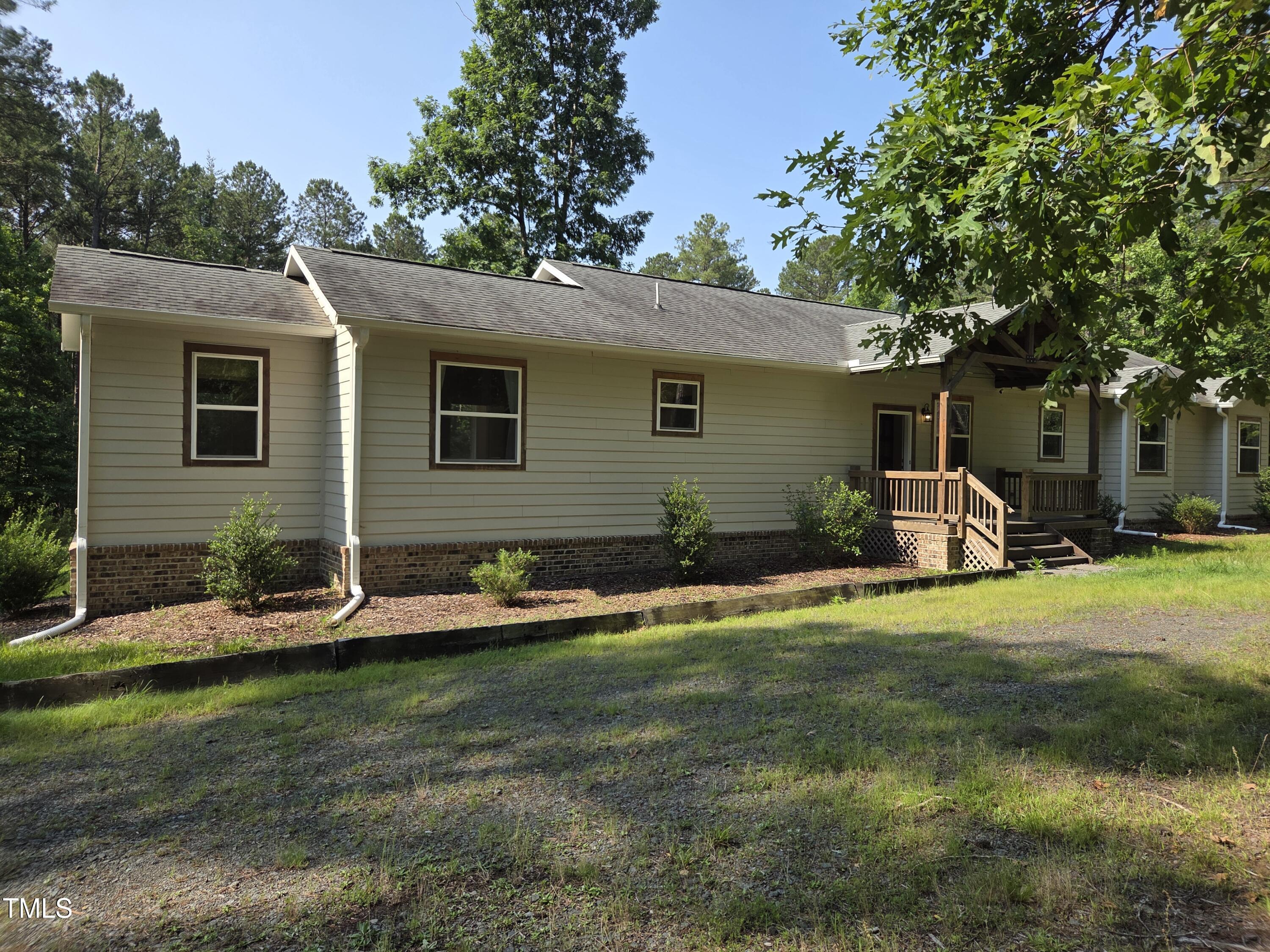 7815 Dodsons Crossroads