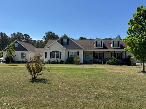 Photo of 640 Tart Town Road, Dunn, NC 28334 (MLS # 10161072)