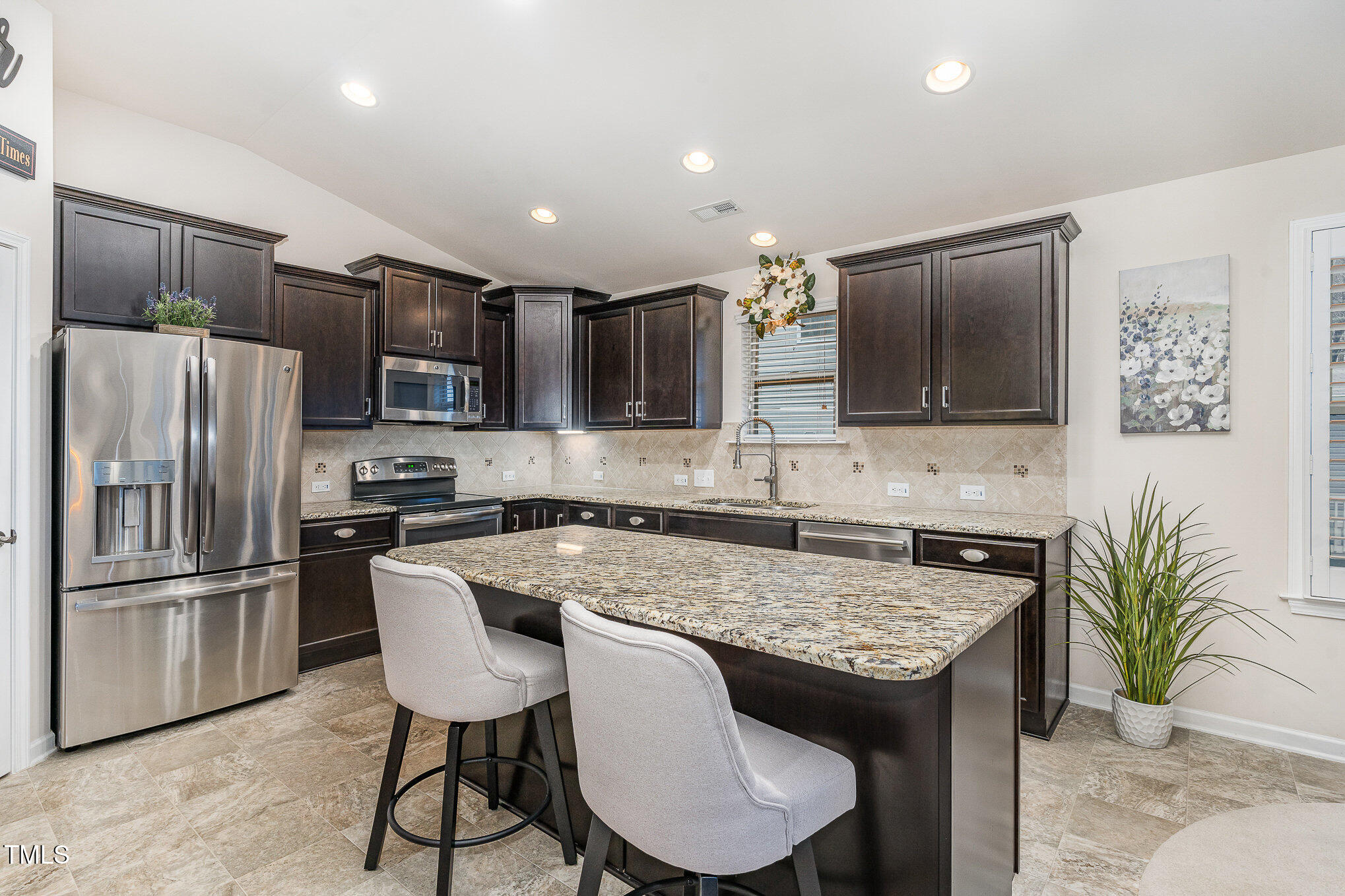 1600 Frog Hollow Way
