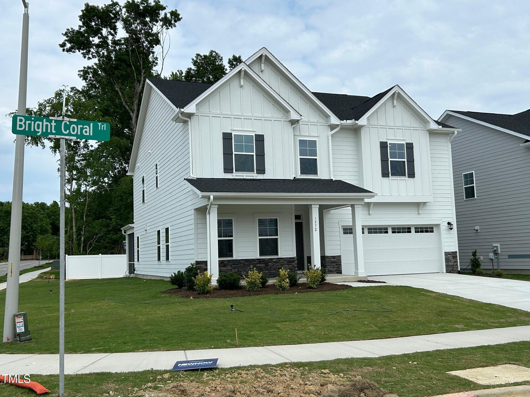 1572 Bright Coral Trail