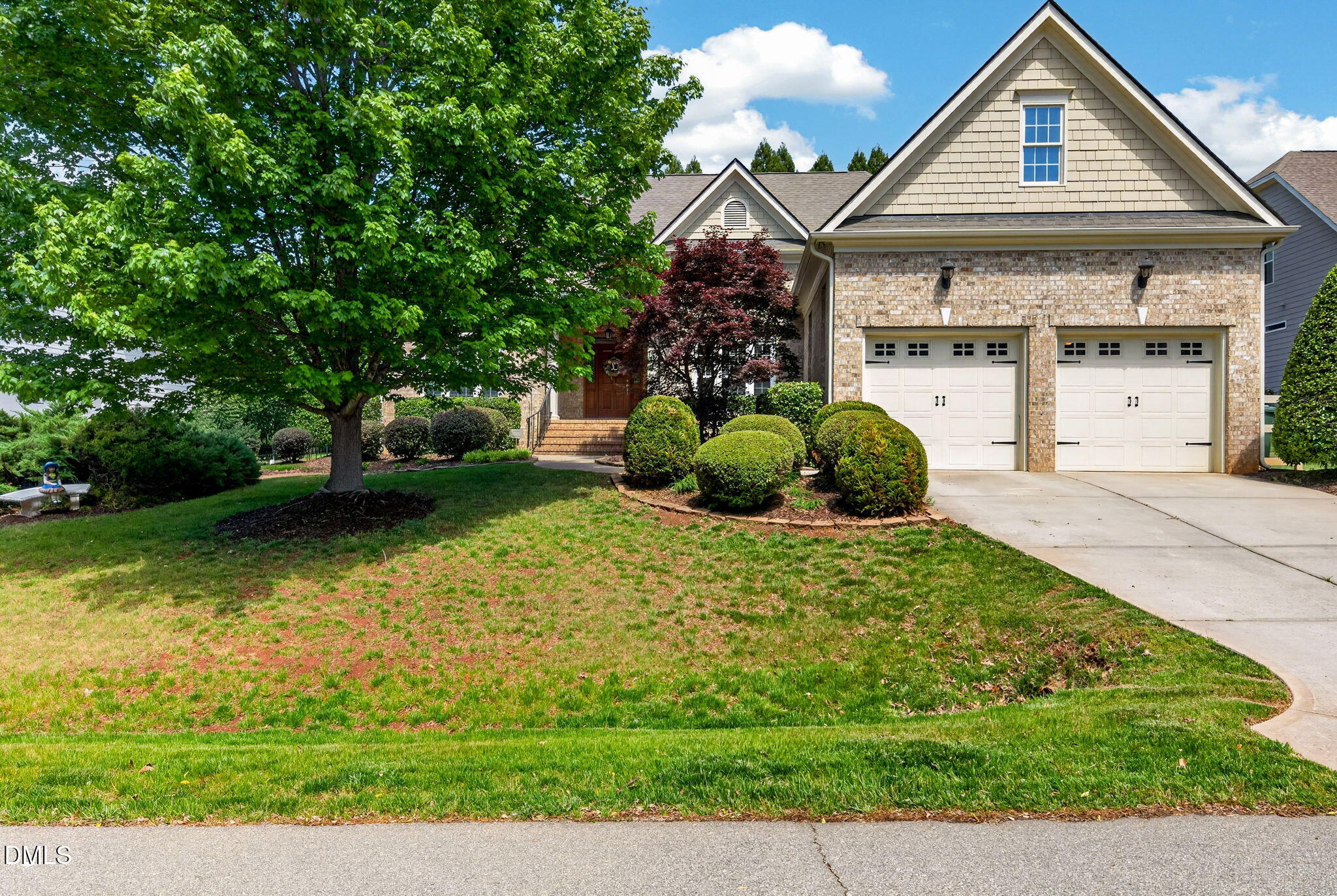 5216 Roswellcrest Court