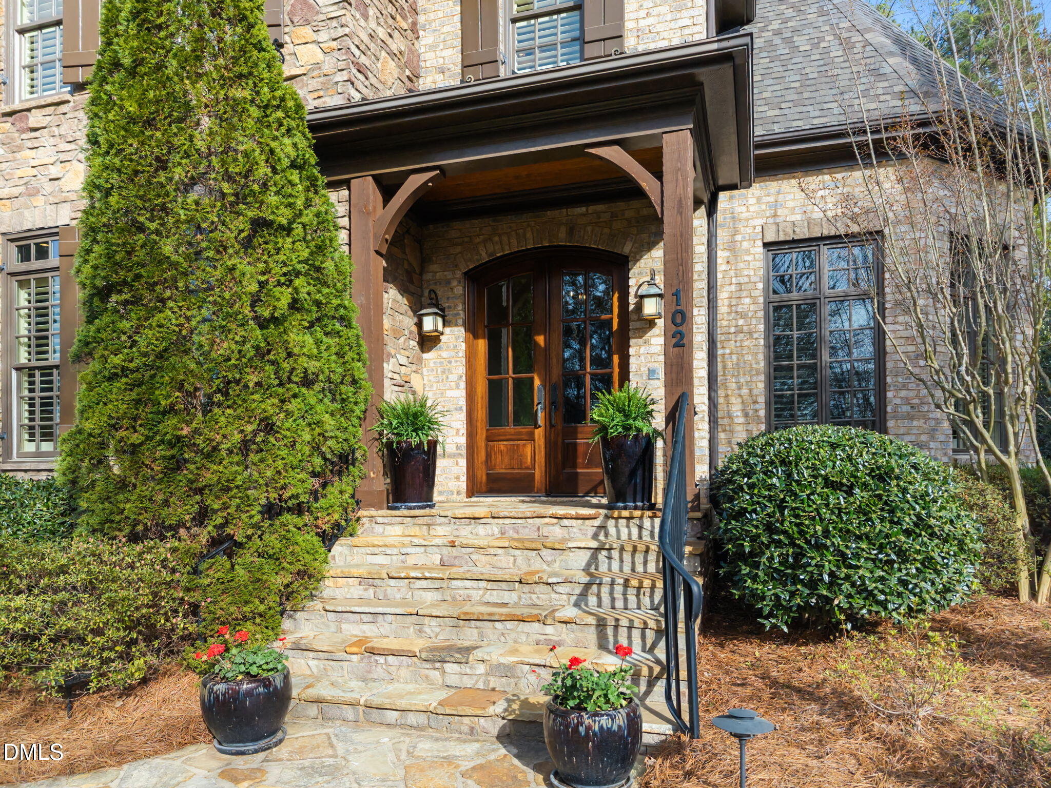 102 Michelangelo Way