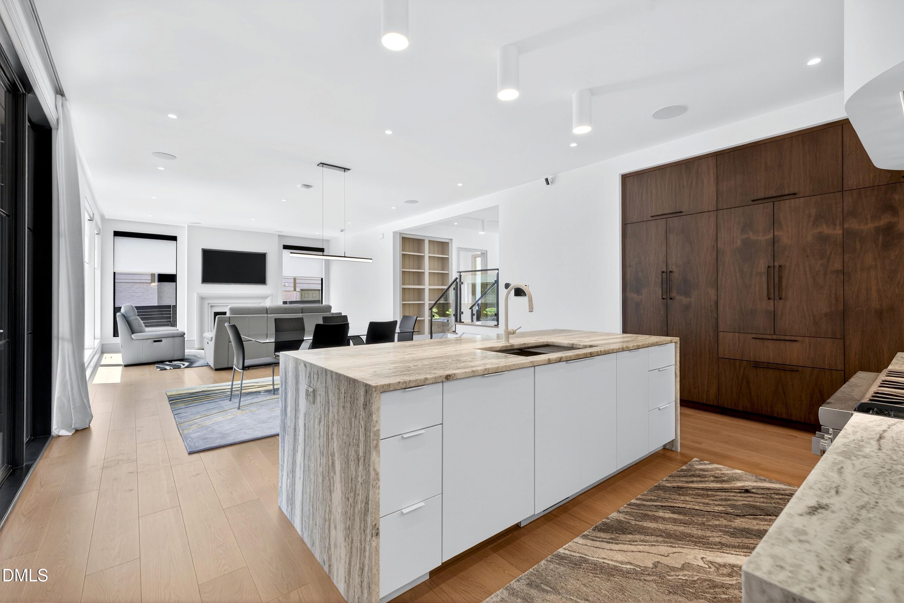 838 Woodburn Road