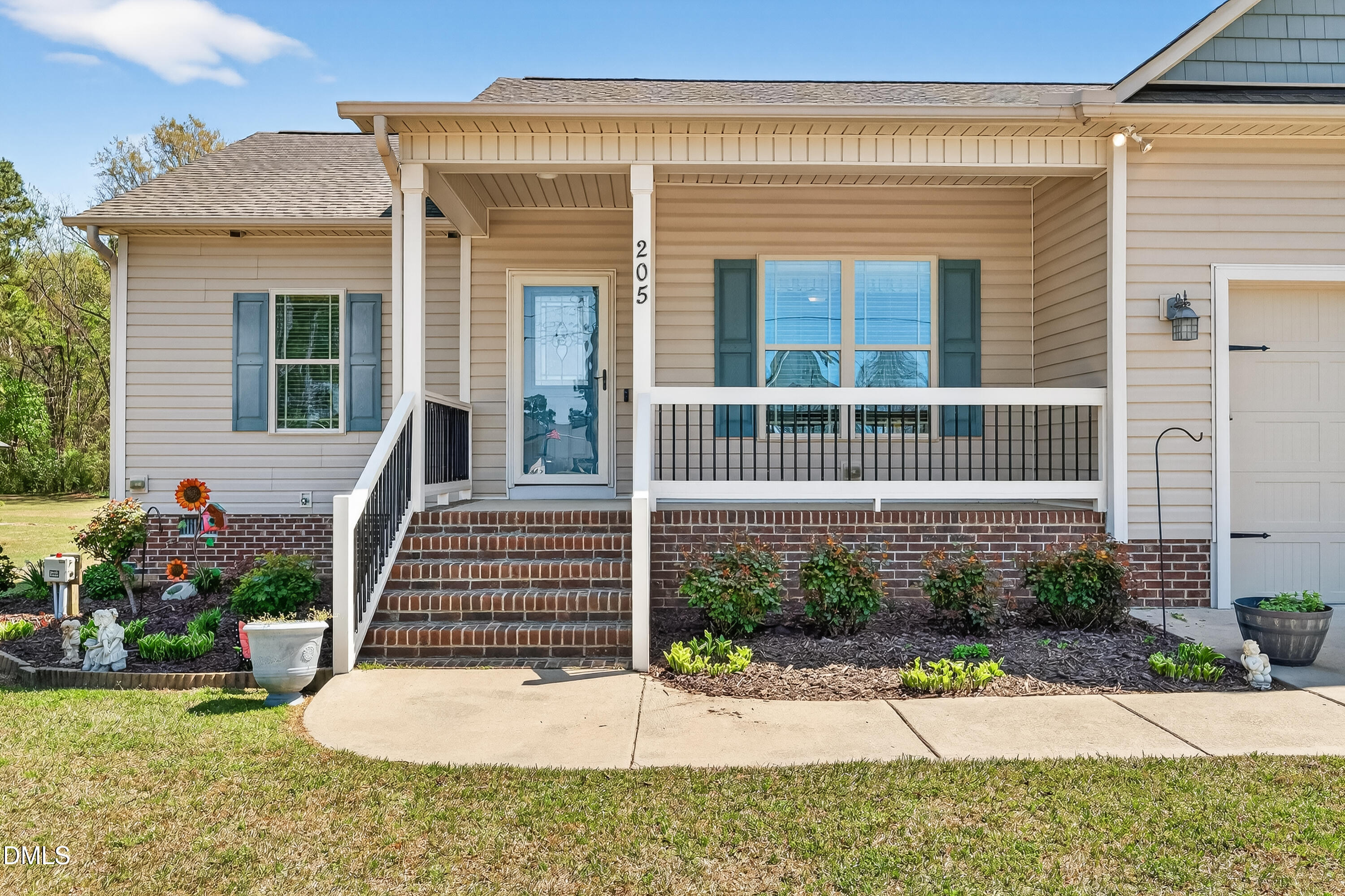 205 S Eastwood Drive