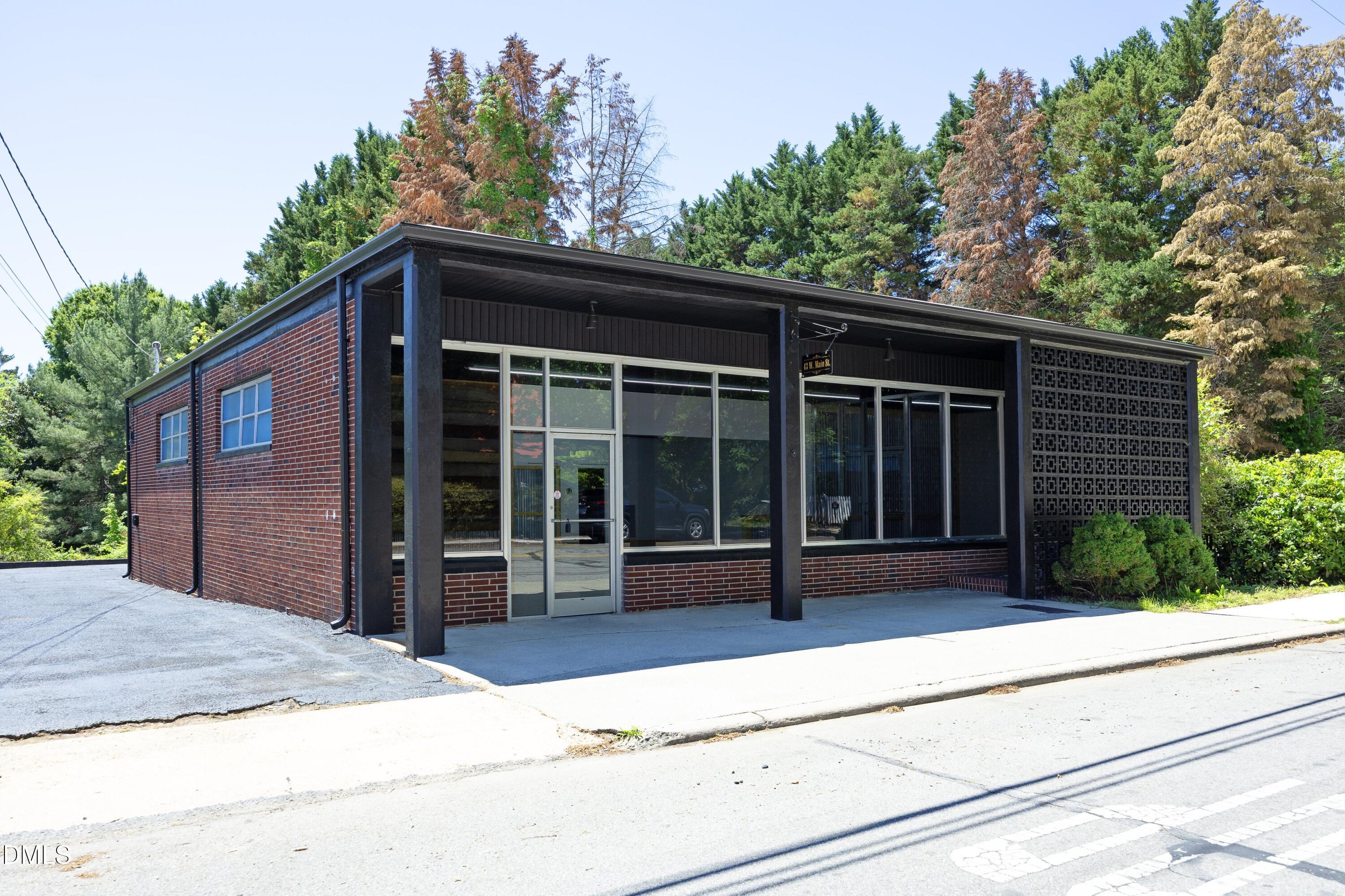 43 W Main Street W