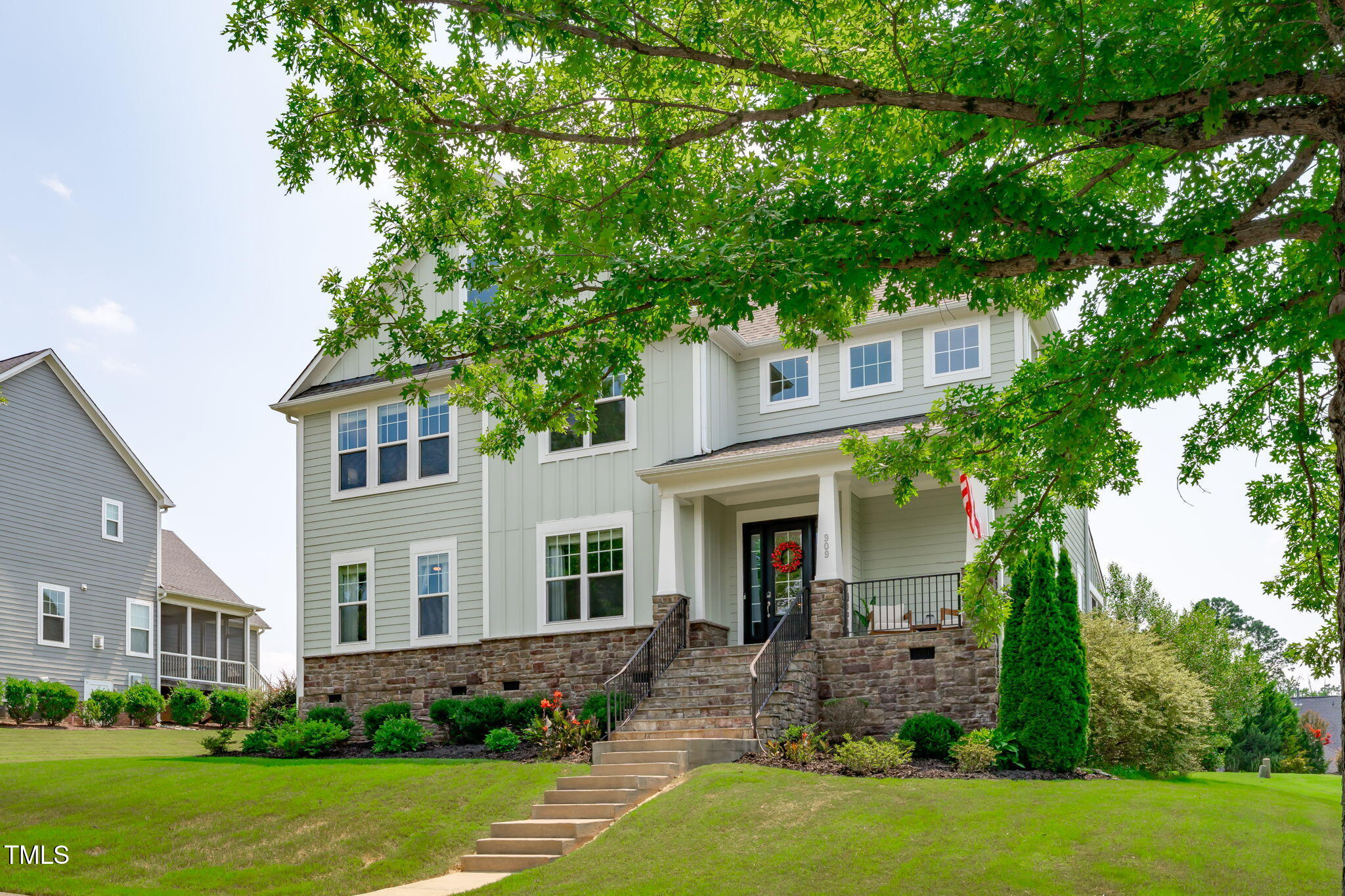 909 Green Oaks Parkway