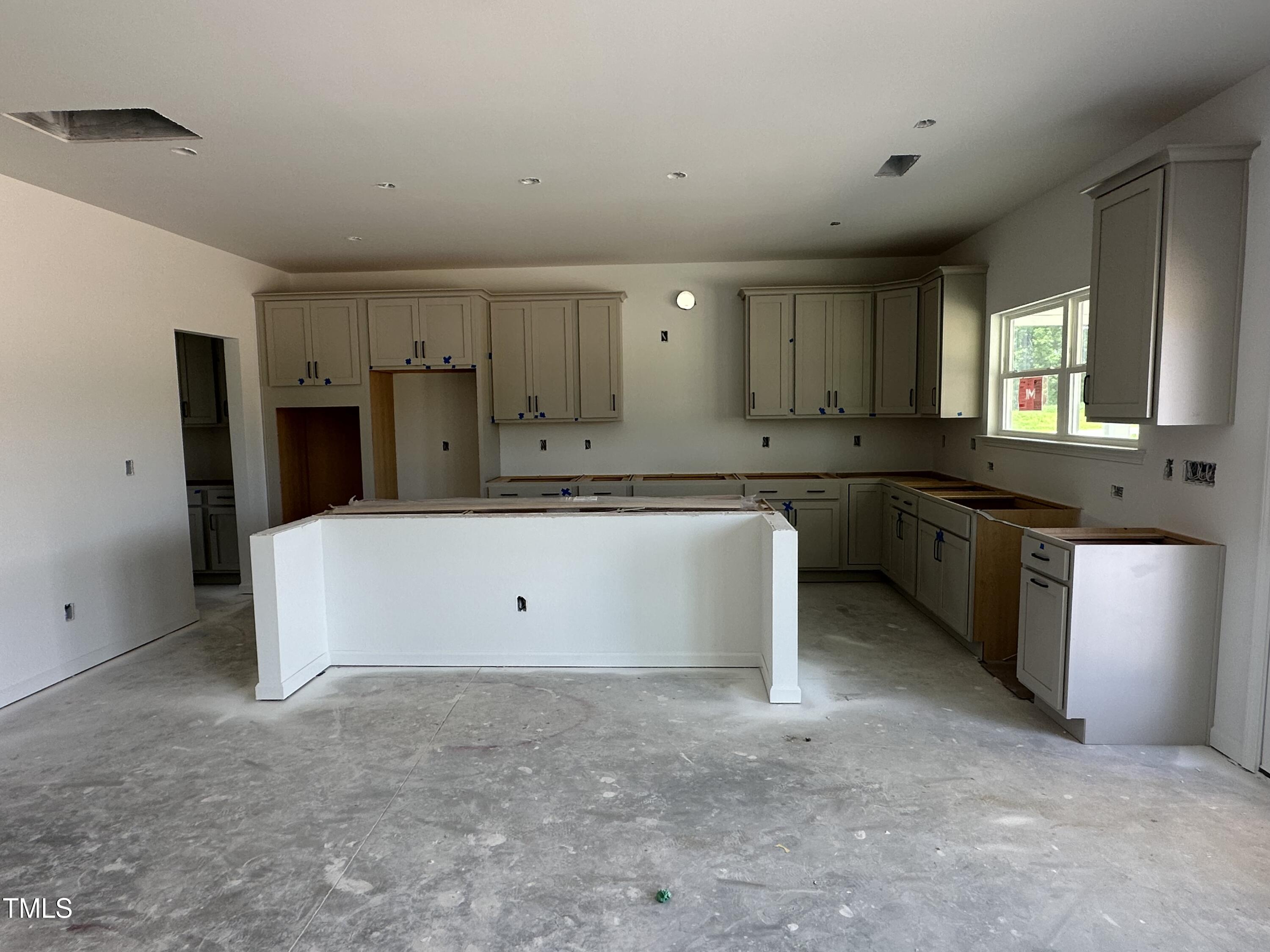 705 Compeer Way 31