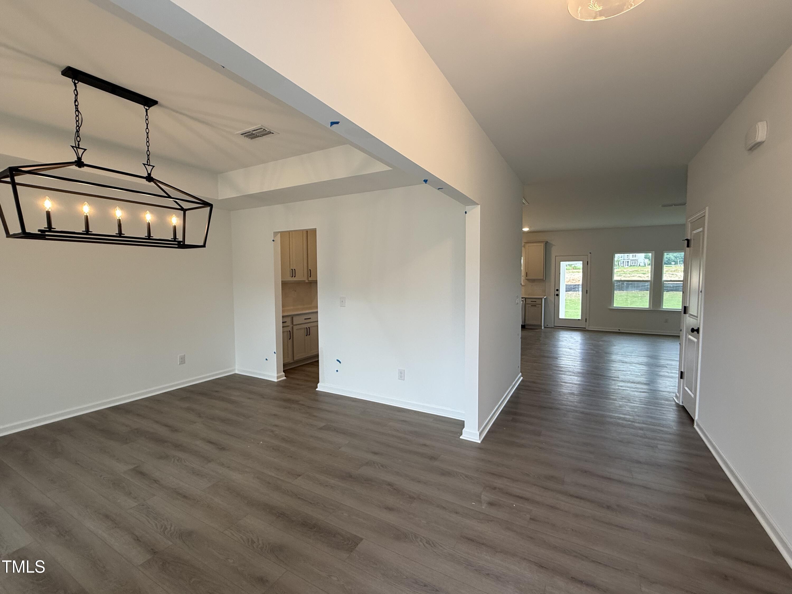705 Compeer Way 31