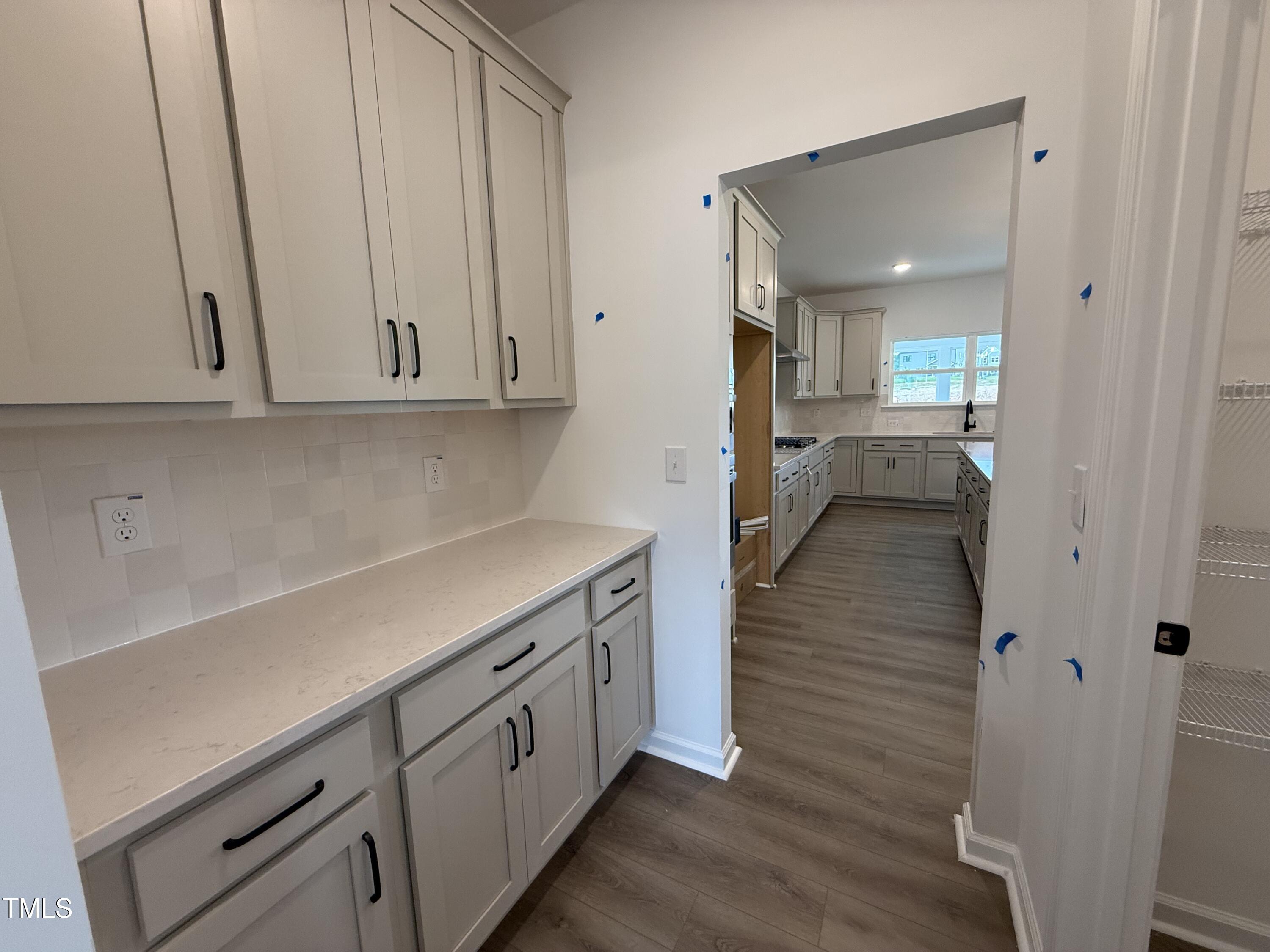 705 Compeer Way 31