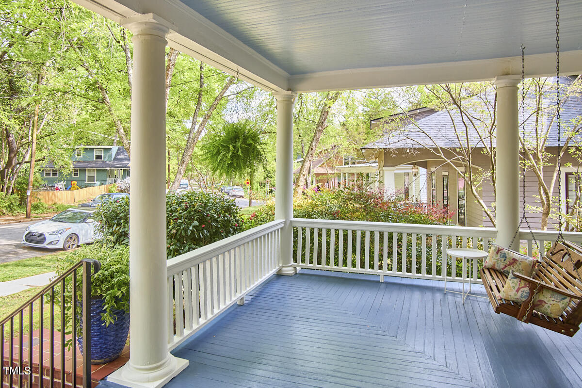 1005 W Lenoir Street