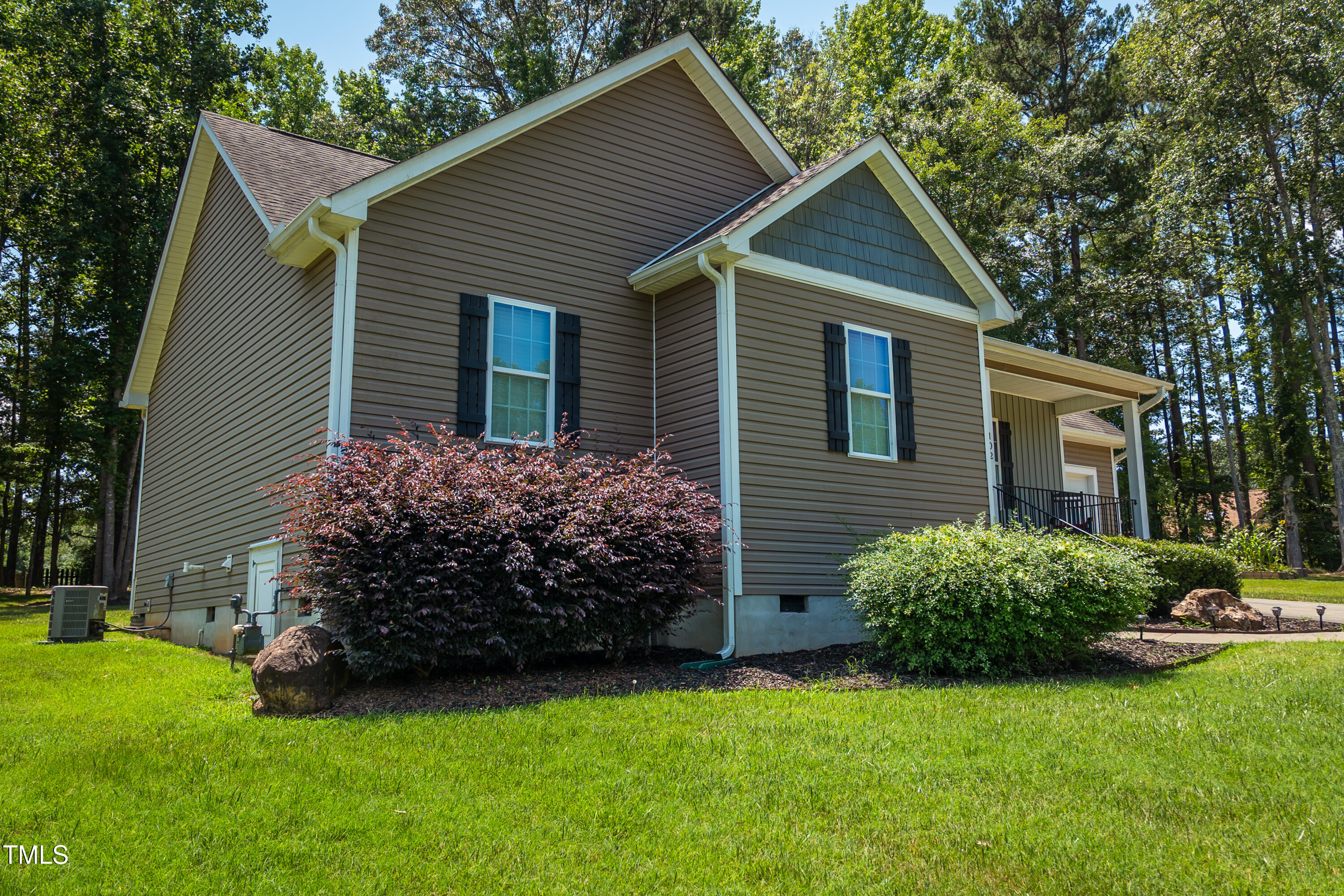102 Bluegrass Drive