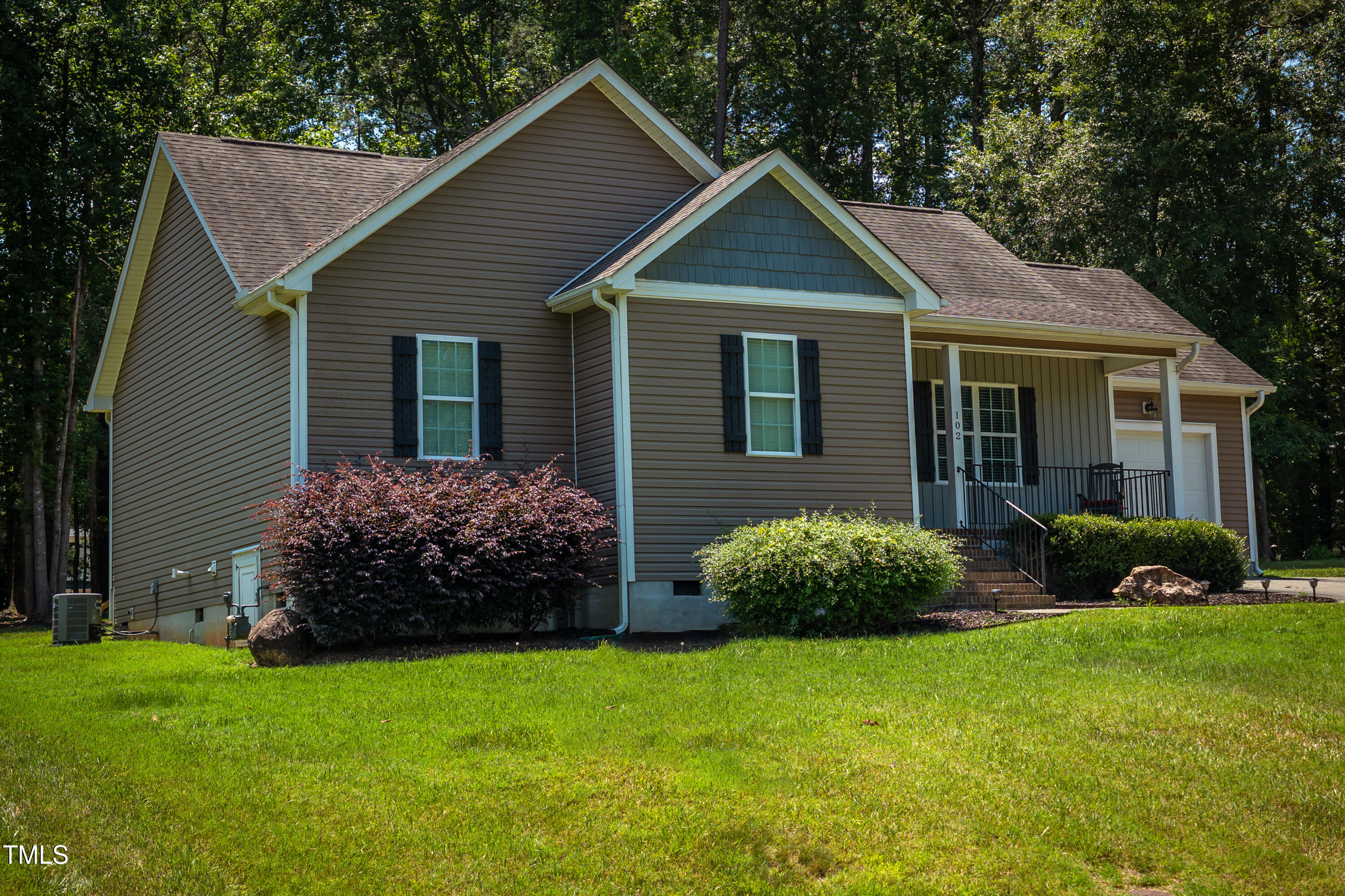 102 Bluegrass Drive